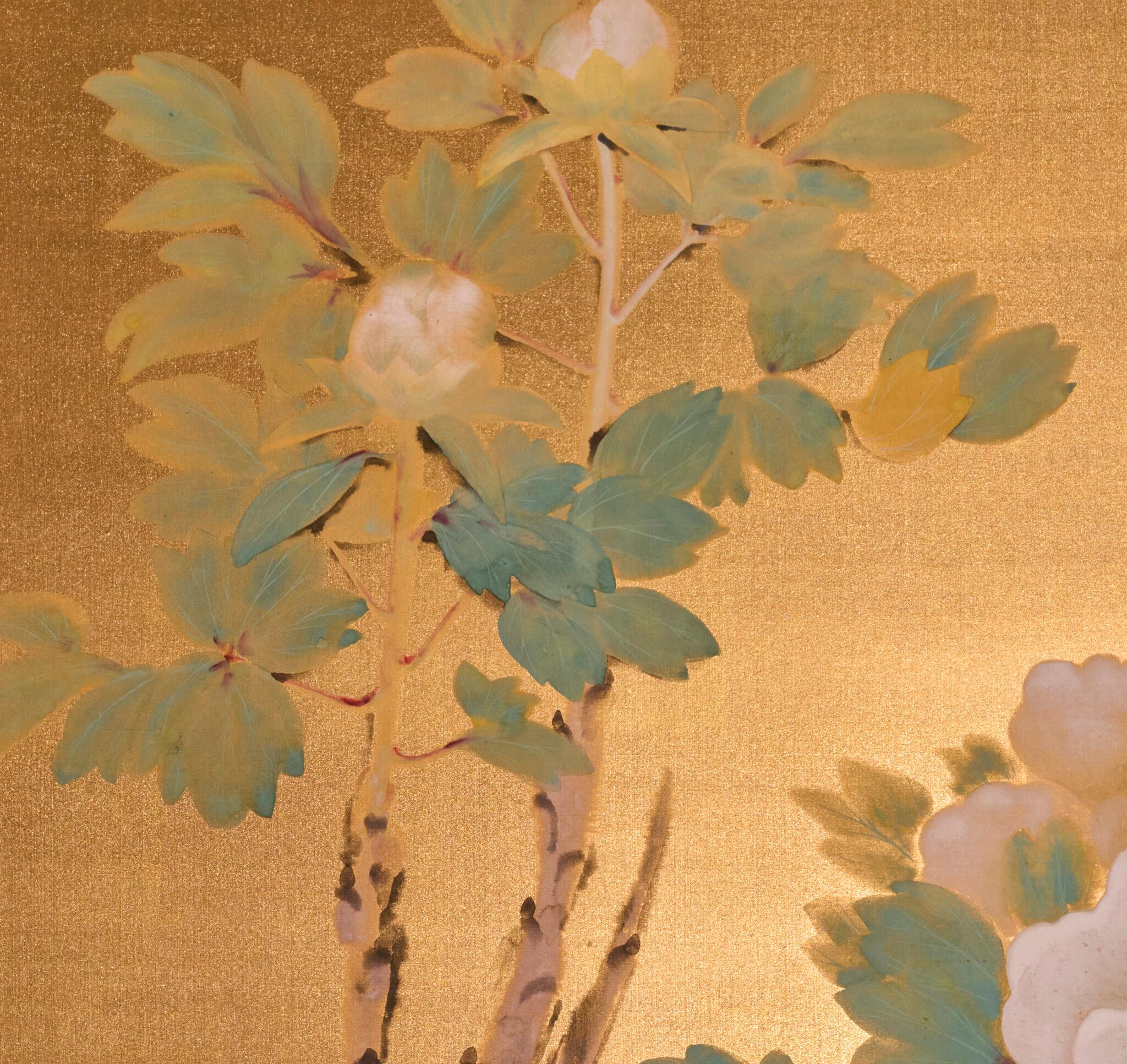Japanese Two Panel Screen: Peonies on Gold en vente 10