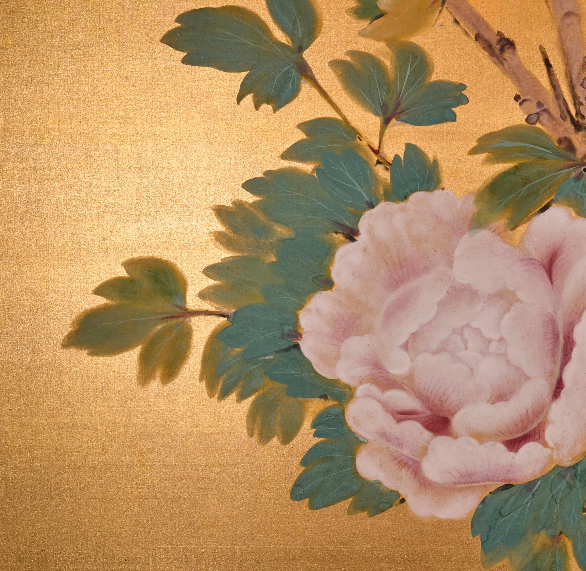 Japanese Two Panel Screen: Peonies on Gold en vente 1