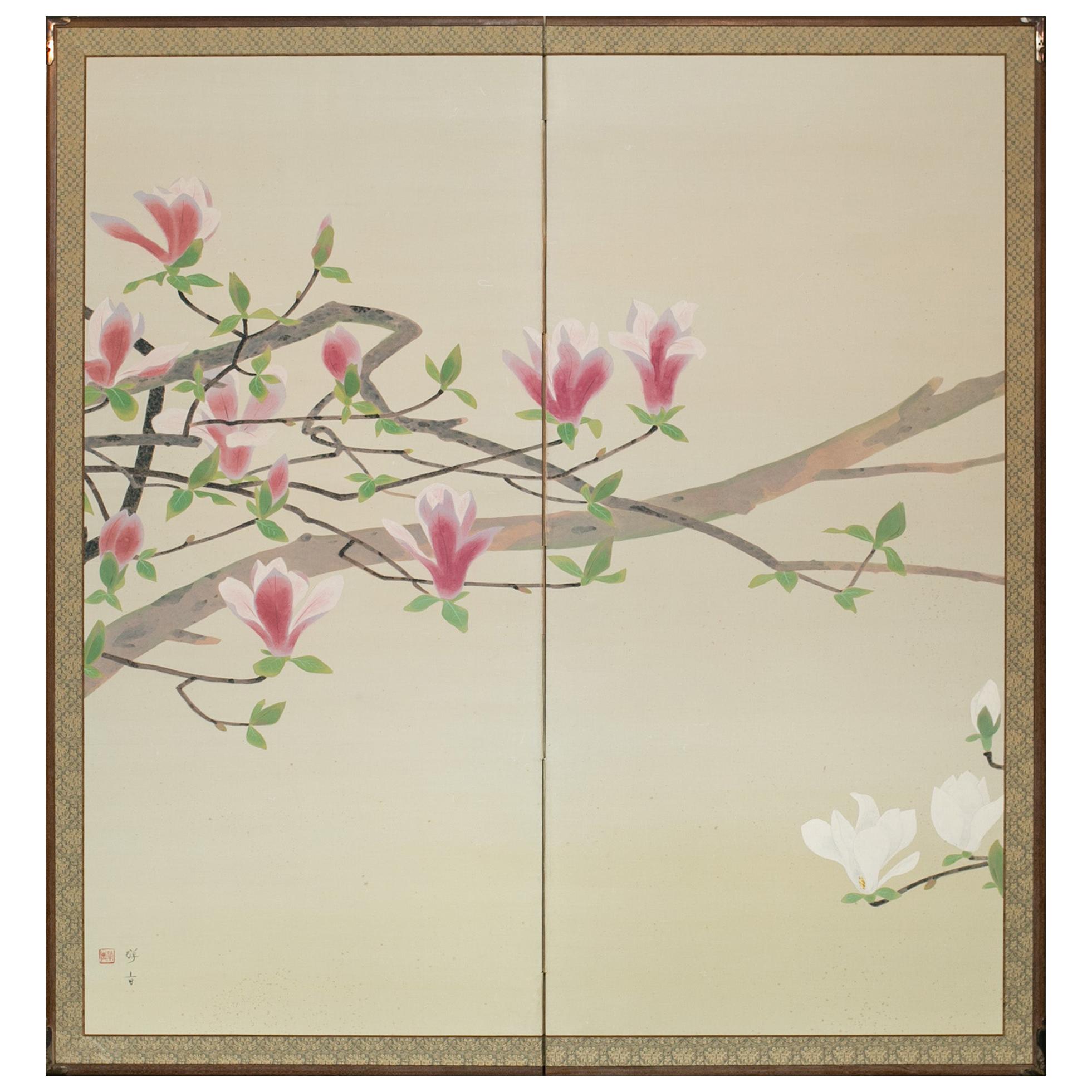 Japanischer zweiteiliger Raumteiler aus rosa und weißem Magnolias in frühem Blütenblatt im Angebot