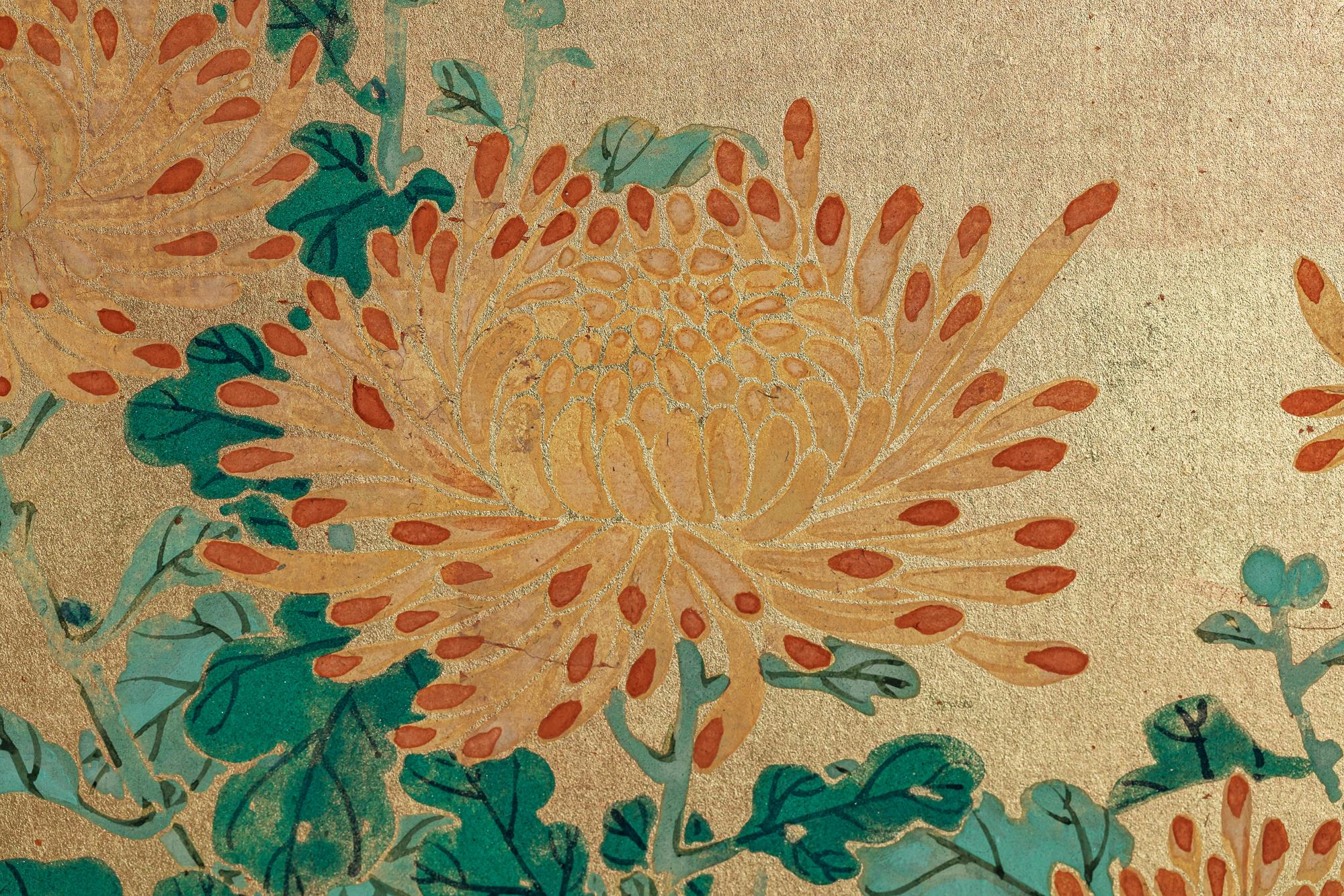 Japanese Two Panel Screen: Simple Chrysanthemums on Gold For Sale 1