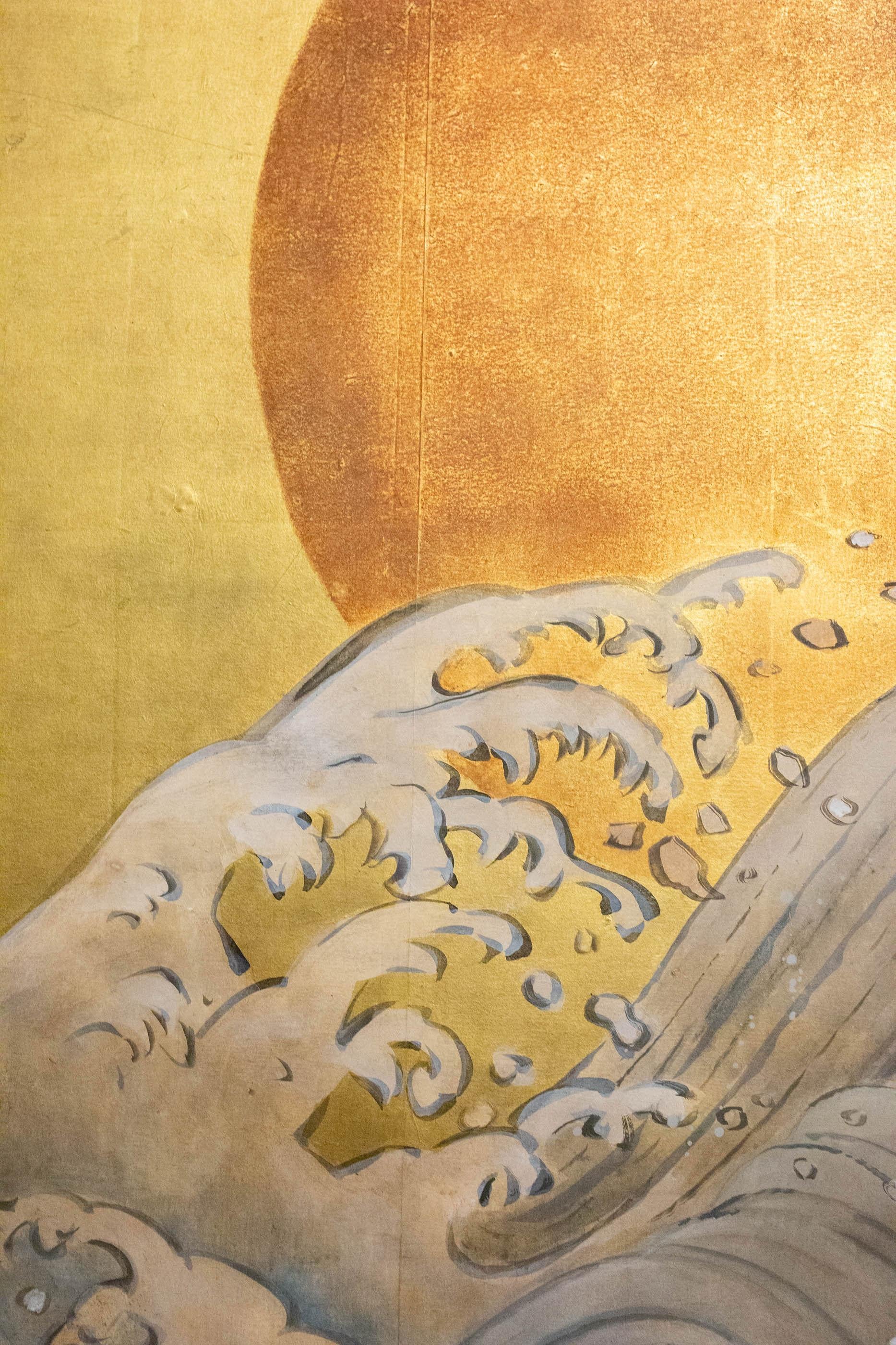 Japanese Two Panel Screen Sun Over Cresting Waves on Gold Leaf 3