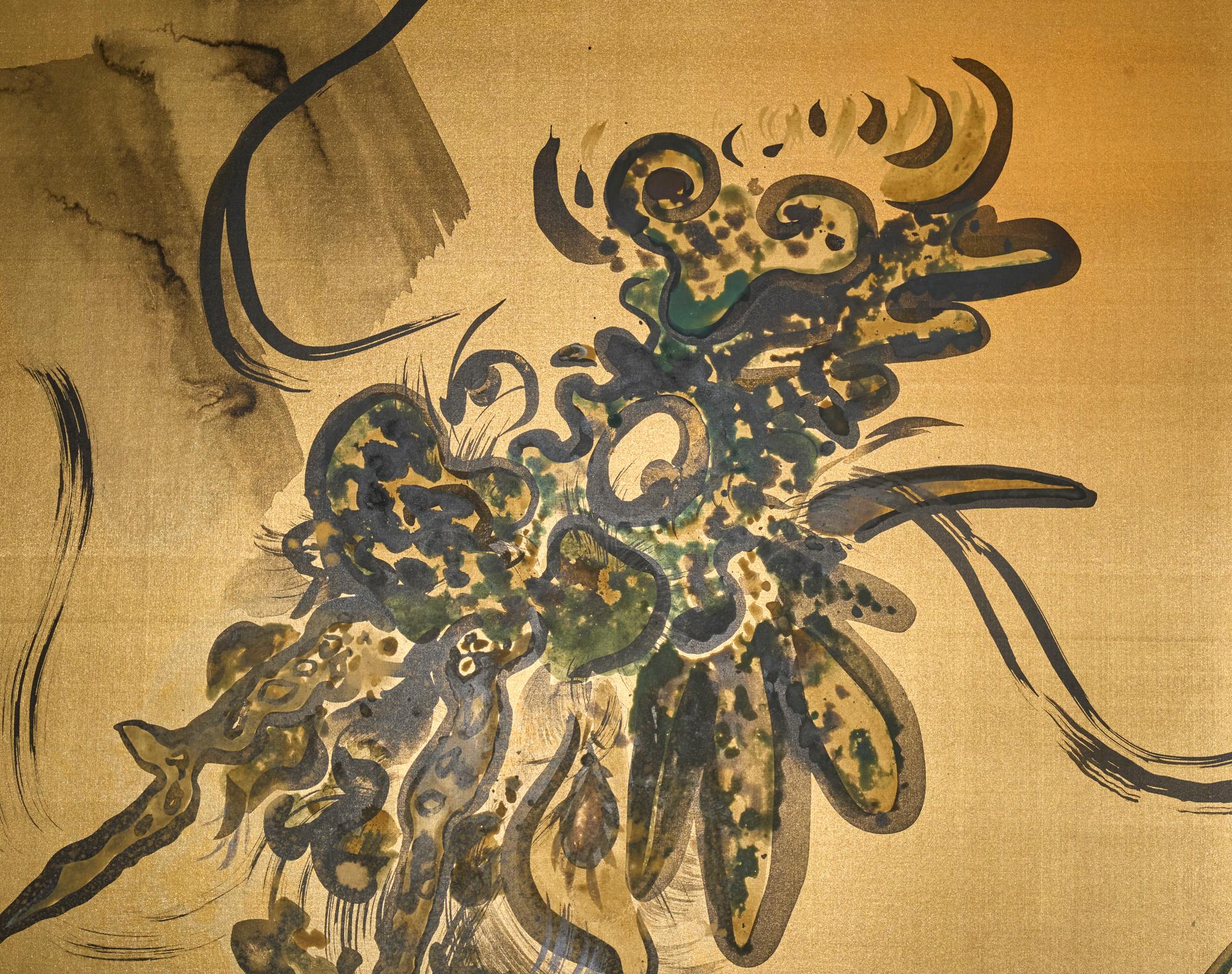 Japanischer Zwei-Panel-Bildschirm: Skurriler Drache im Zustand „Gut“ im Angebot in Hudson, NY