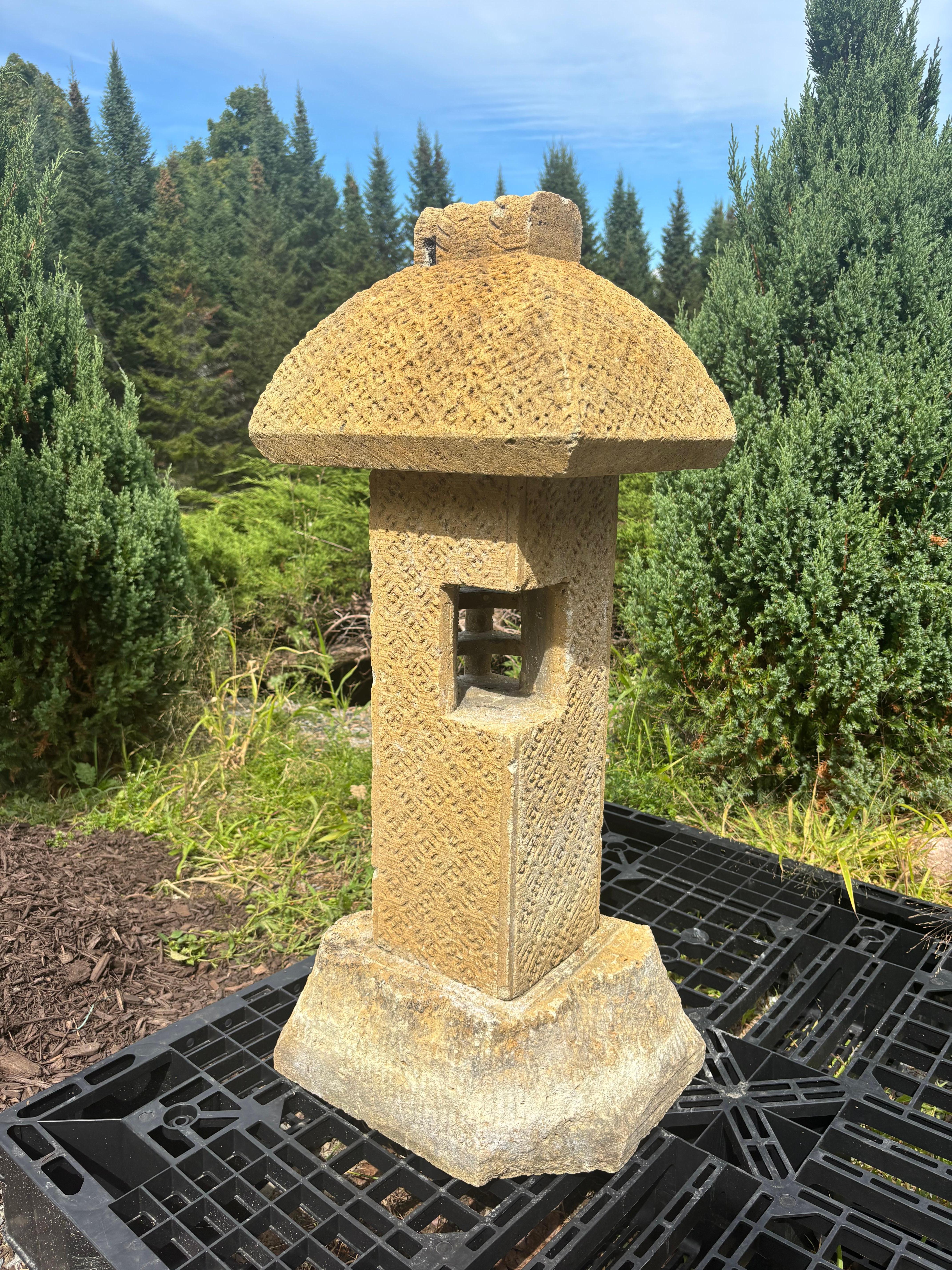 Japanese unusual Stone Driveway and Walkway lantern For Sale 2