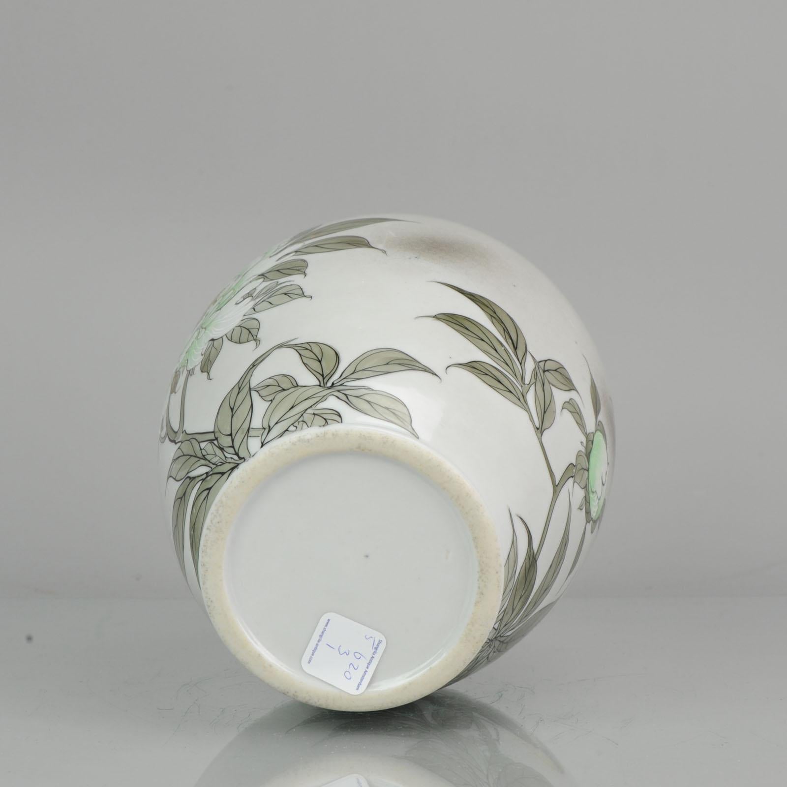 Japanische Vase Arita Taisho / Showa Periode Japan Porzellan, um 1930 (20. Jahrhundert) im Angebot