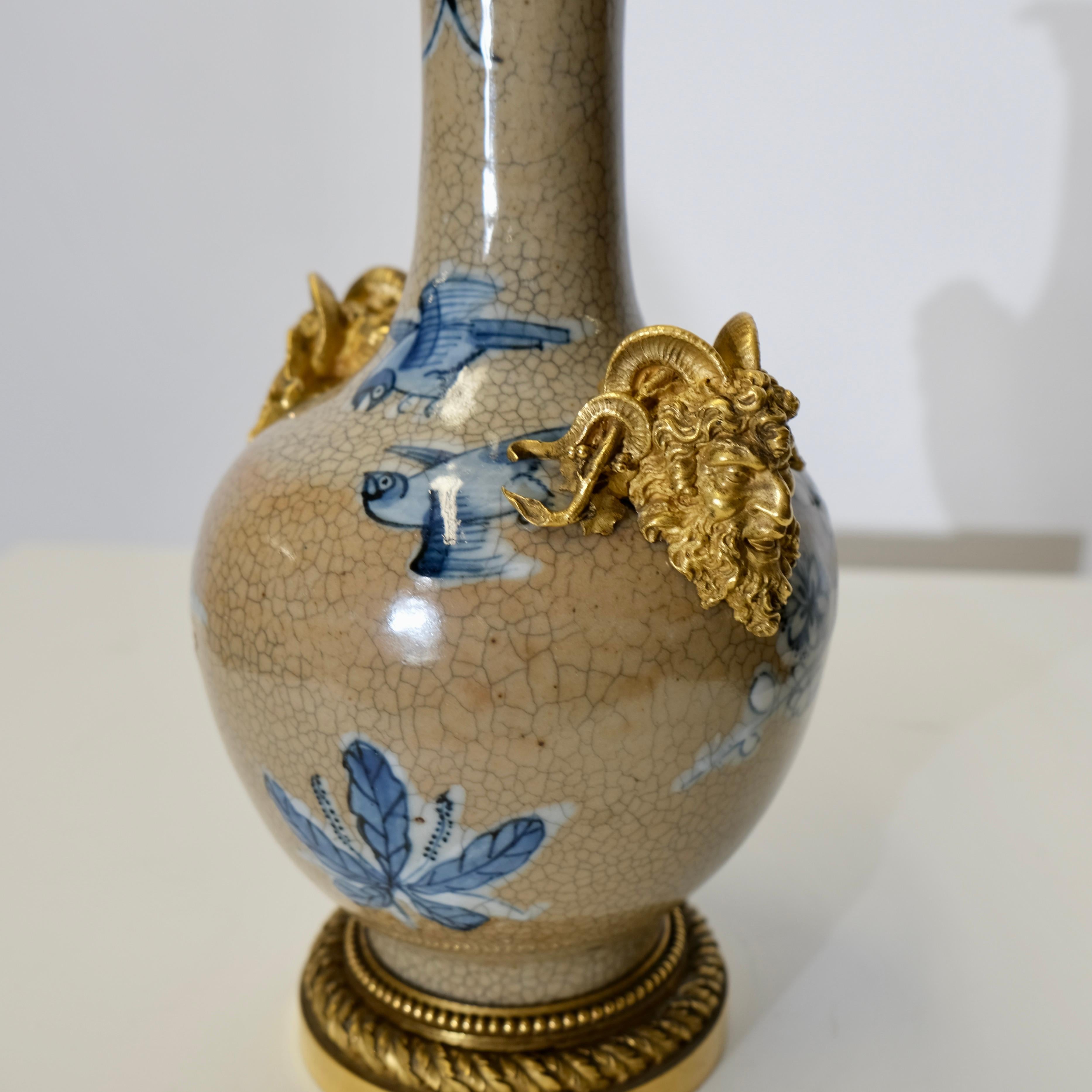 Vaso giapponese con montature in bronzo dorato francese. XIX secolo. in vendita 1