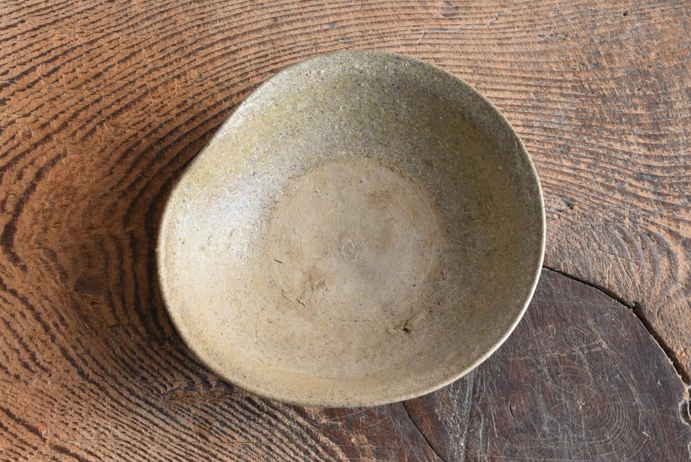 Japanische sehr alte, abgeschrägte japanische Keramikschale / 12.-13. Jahrhundert / Wabi Sabi Objekt im Angebot 9