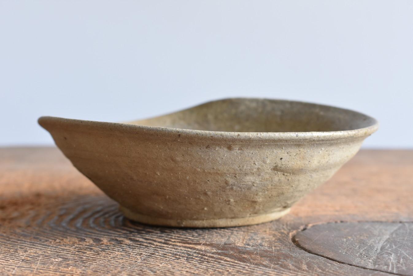 18th Century and Earlier Japanese Very Old Excavated Pottery Bowl / 12th-13th Century / Wabi Sabi Object For Sale