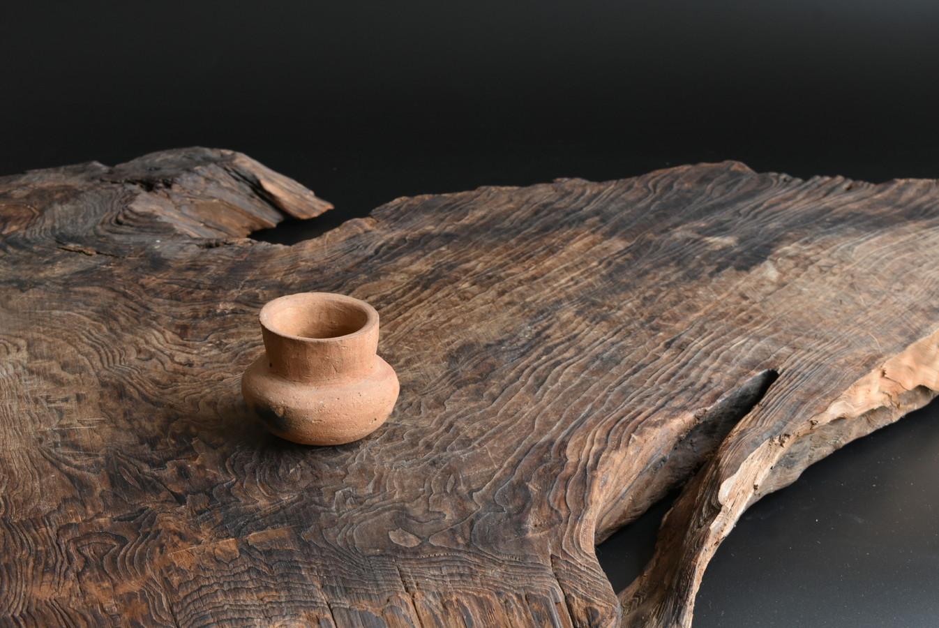 Hand-Crafted Japanese Very Old Small Excavation Earthenware / before the 10th Century