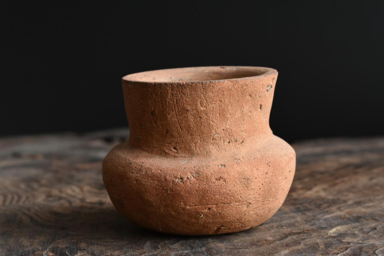 18th Century and Earlier Japanese Very Old Small Excavation Earthenware / before the 10th Century