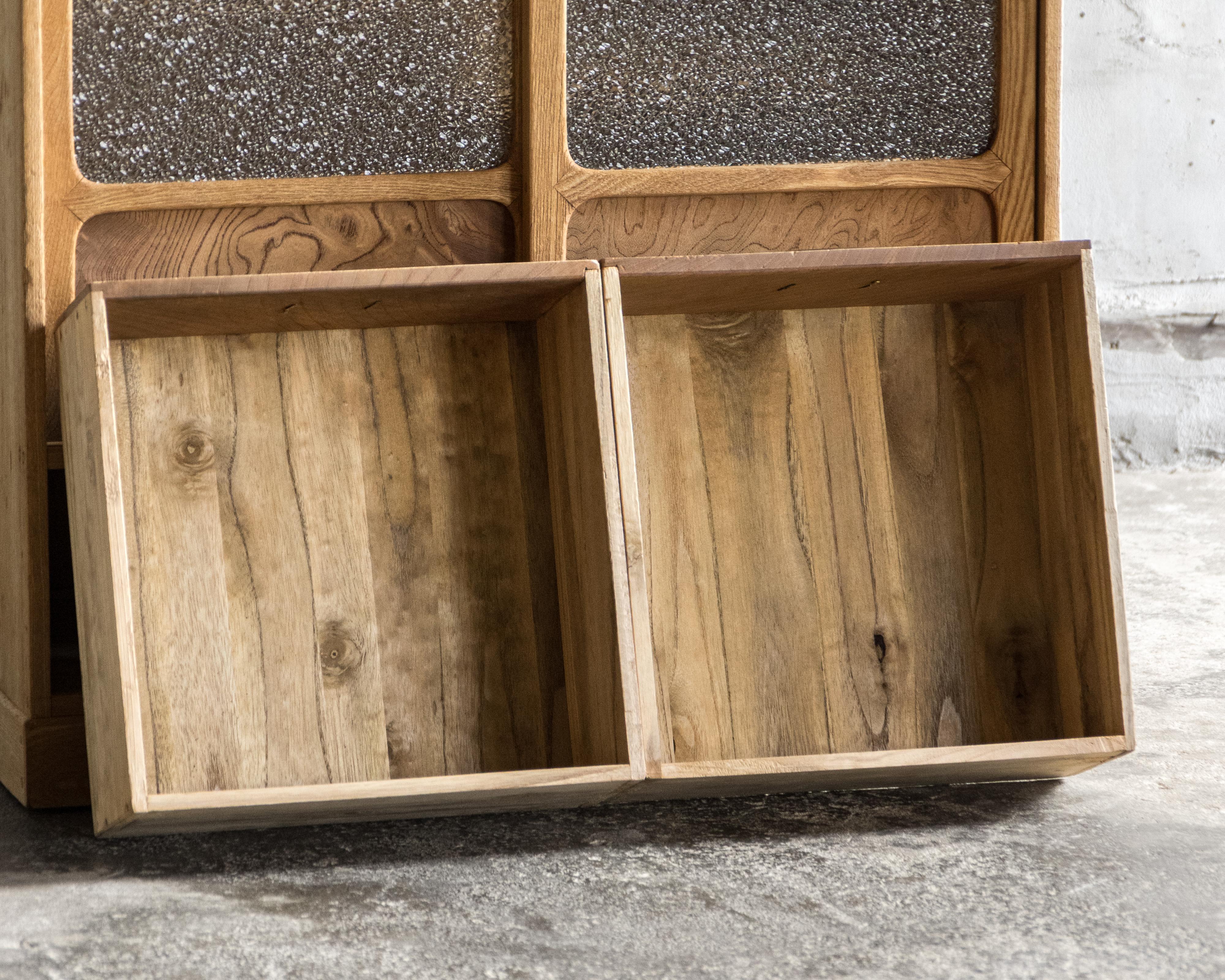 Cabinet japonais vintage avec portes coulissantes en verre diamanté, début de l'ère Showa (1926-) en vente 11