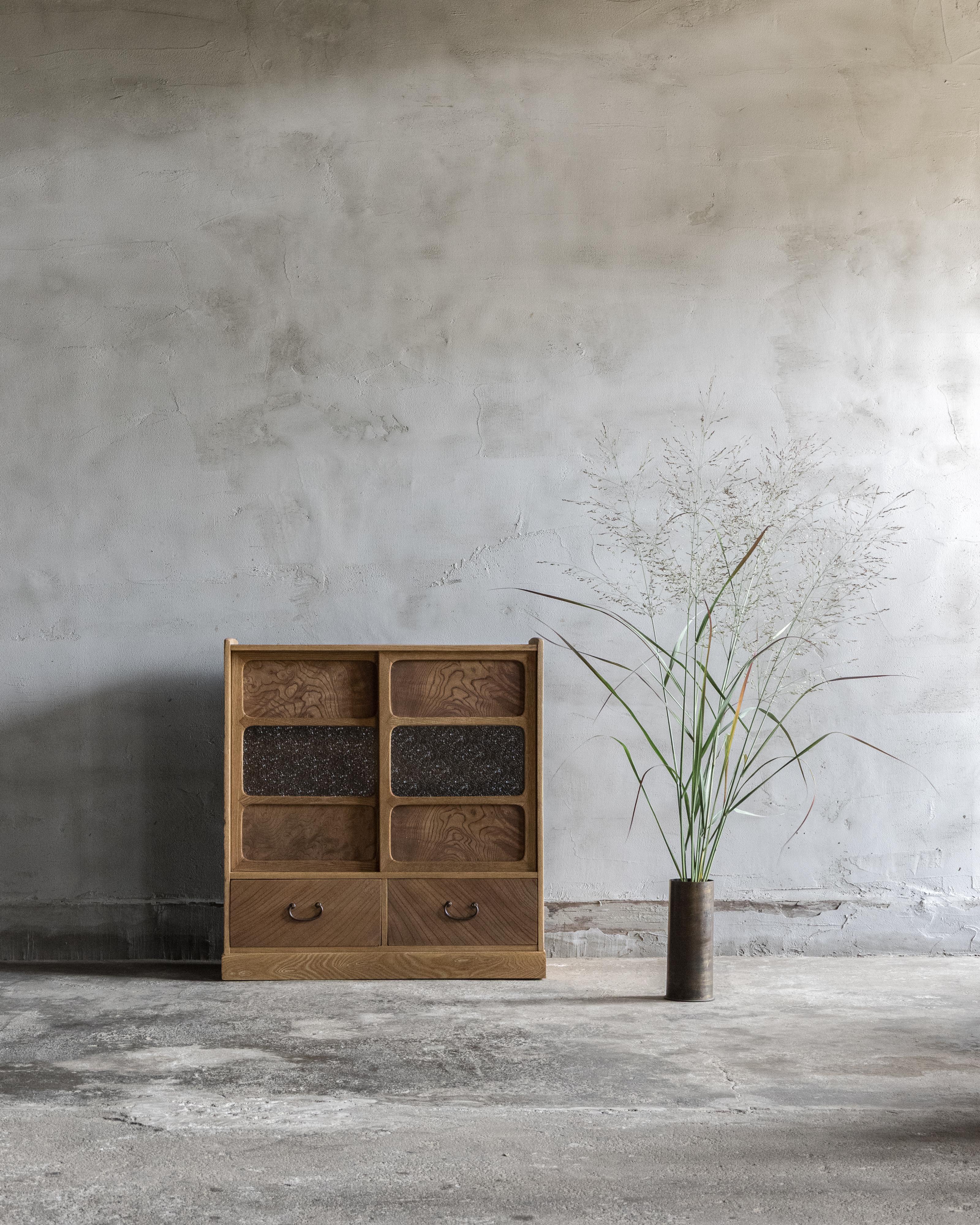 Cabinet japonais vintage avec portes coulissantes en verre diamanté, début de l'ère Showa (1926-) Bon état - En vente à Hitachiomiya-shi, 08