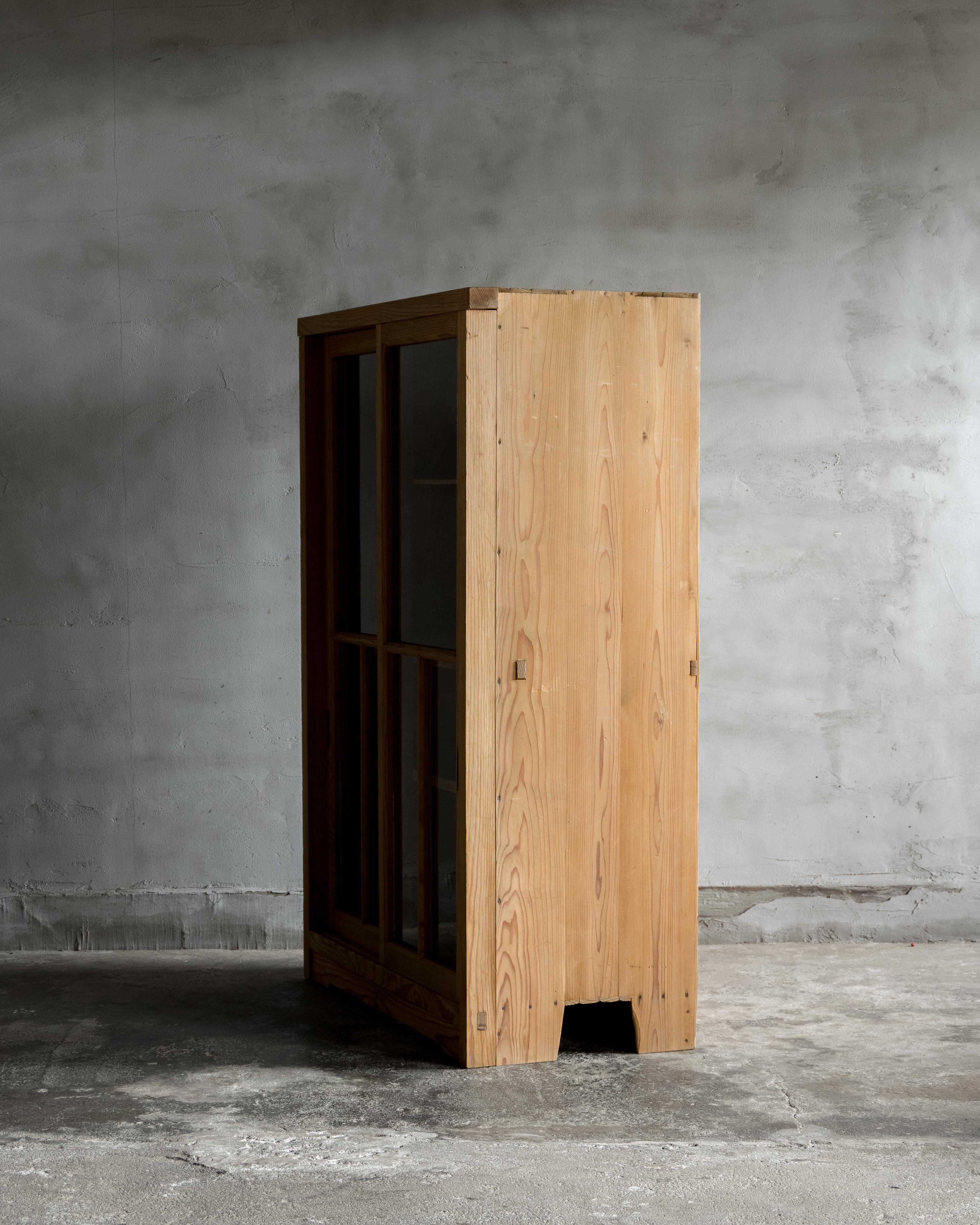 Mobile d'epoca giapponese con ante in vetro, Showa 1926-, finitura Nature in vendita 8