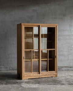 Armario Vintage Japonés con Puertas de Cristal, Showa 1926-, Acabado Natural