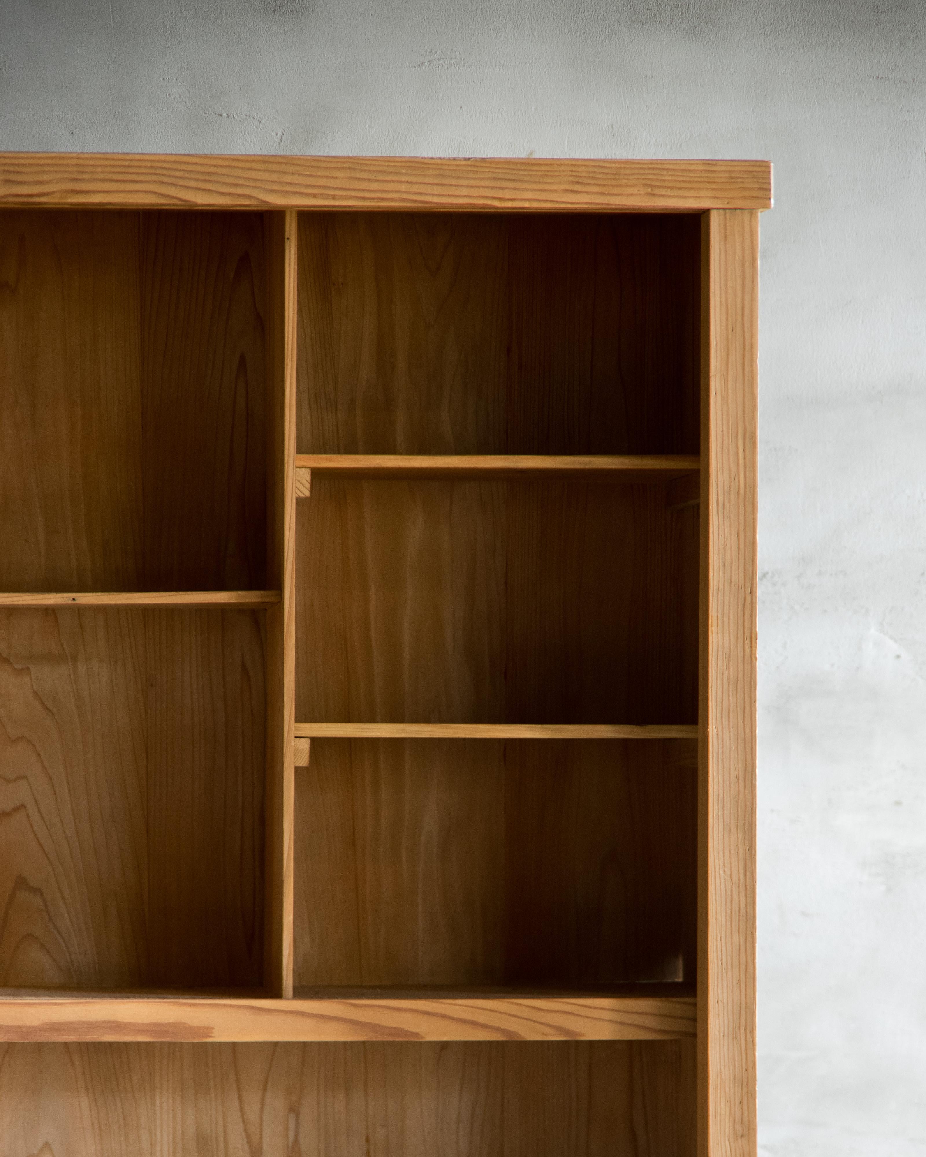 Mobile d'epoca giapponese con ante in vetro, Showa 1926-, finitura Nature in vendita 2