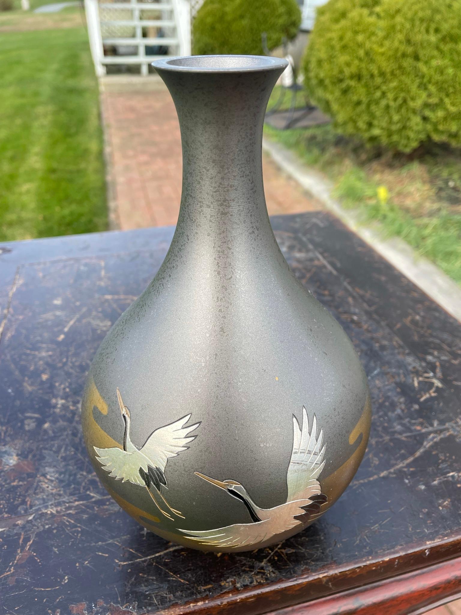 Japanese Vintage Flying Cranes Bronze Vase 8