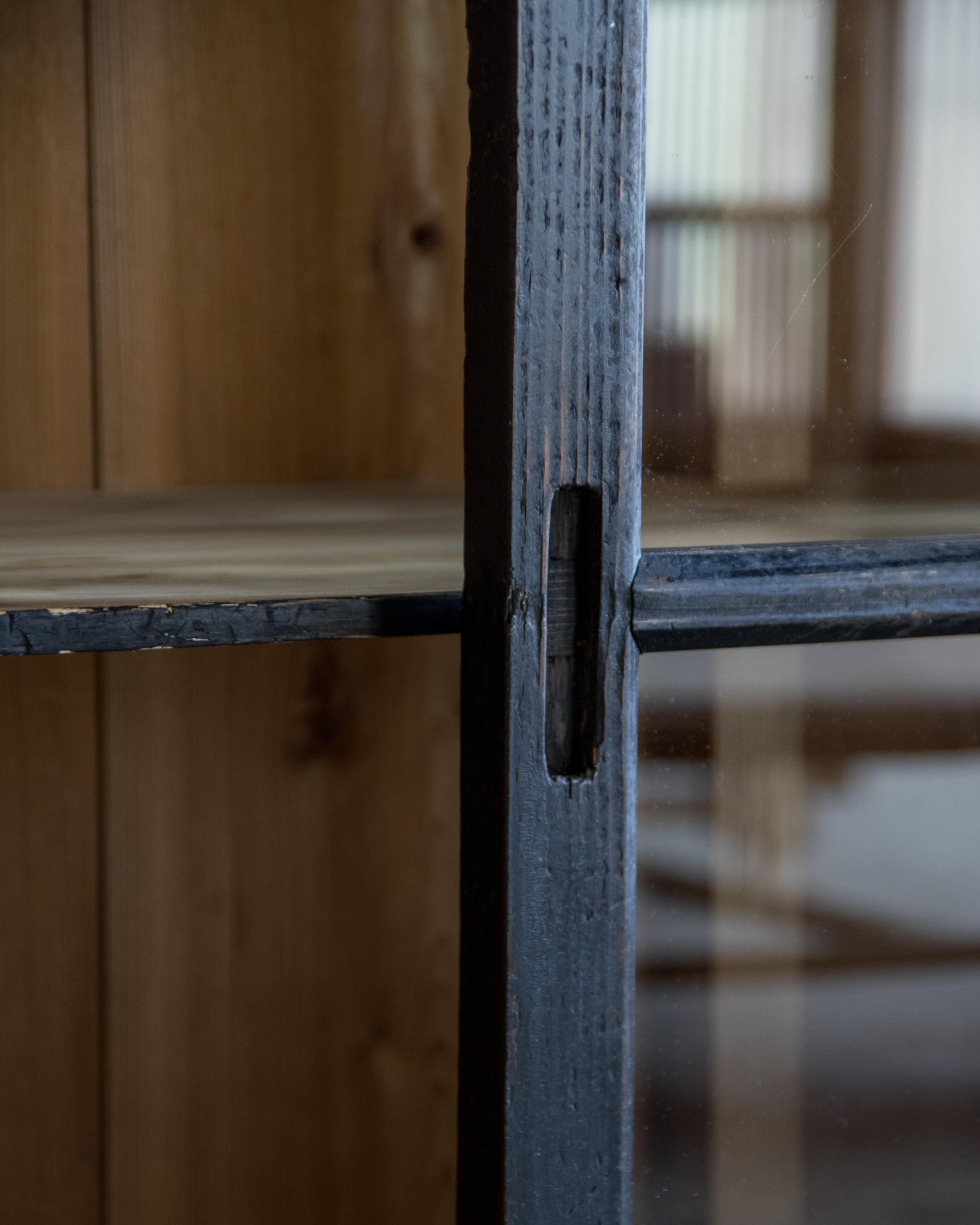 Japanese Vintage Glass Sliding-Door Cabinet on Legs, Early Showa Period (1926–) For Sale 14