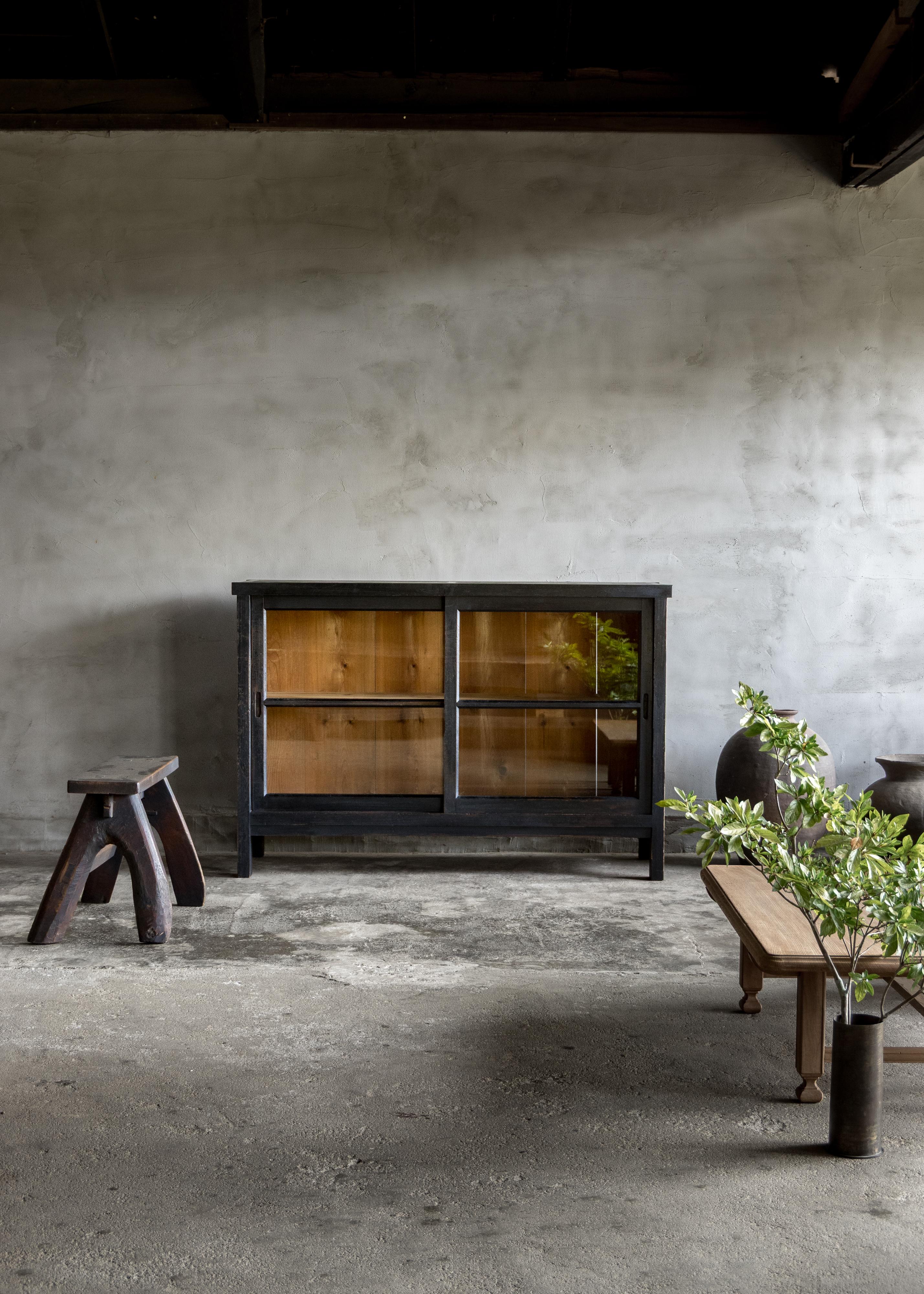 20th Century Japanese Vintage Glass Sliding-Door Cabinet on Legs, Early Showa Period (1926–) For Sale