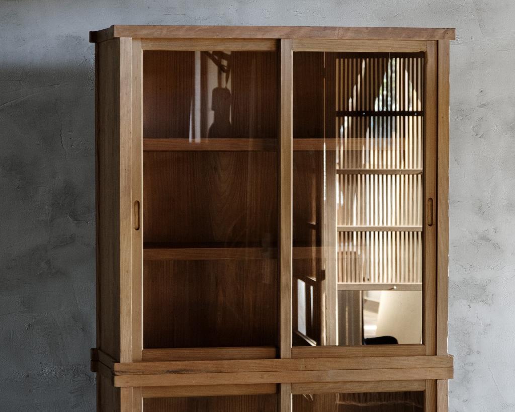 Japanese Vintage Glass Sliding Door Cupboard, Early Showa Period '1926-' In Good Condition In Hitachiomiya-shi, 08