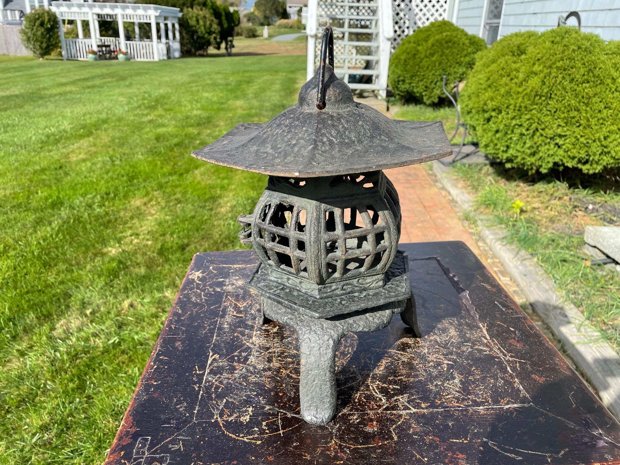 Japanese Vintage Heart Roof Garden Lighting Lantern, Signed Japan 4