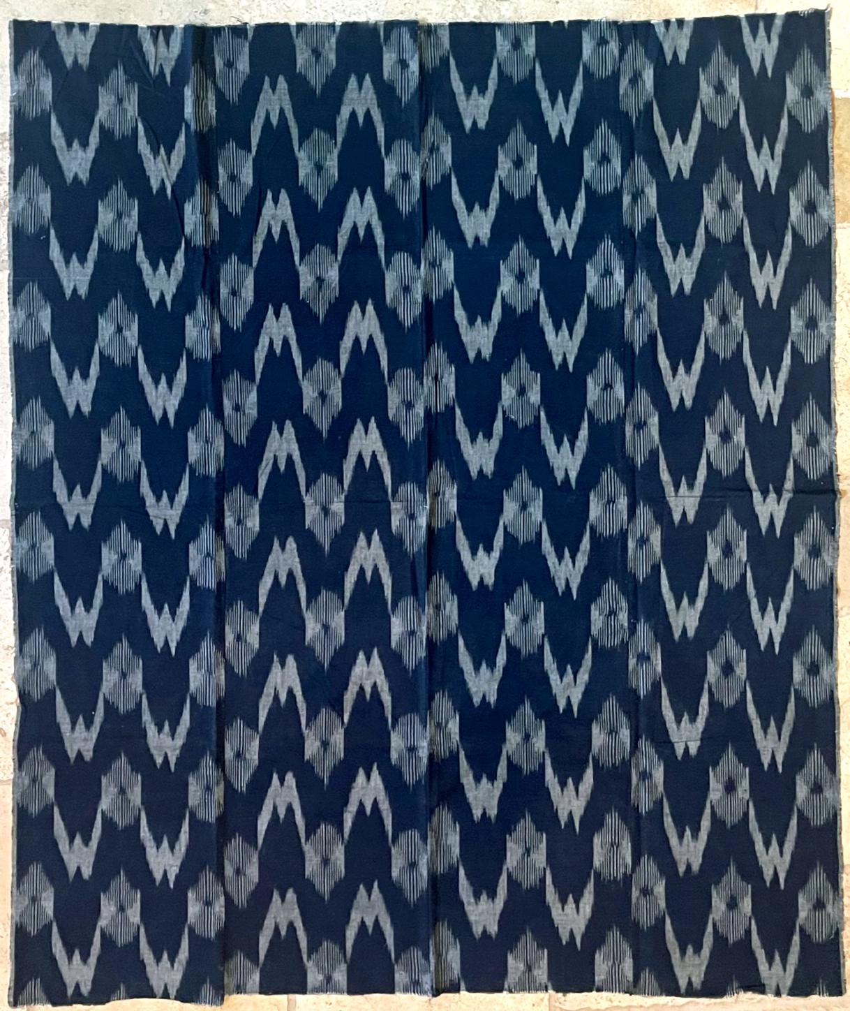 Japanese Vintage Indigo Woven Ikat Kasuri Textile Panel  For Sale 1
