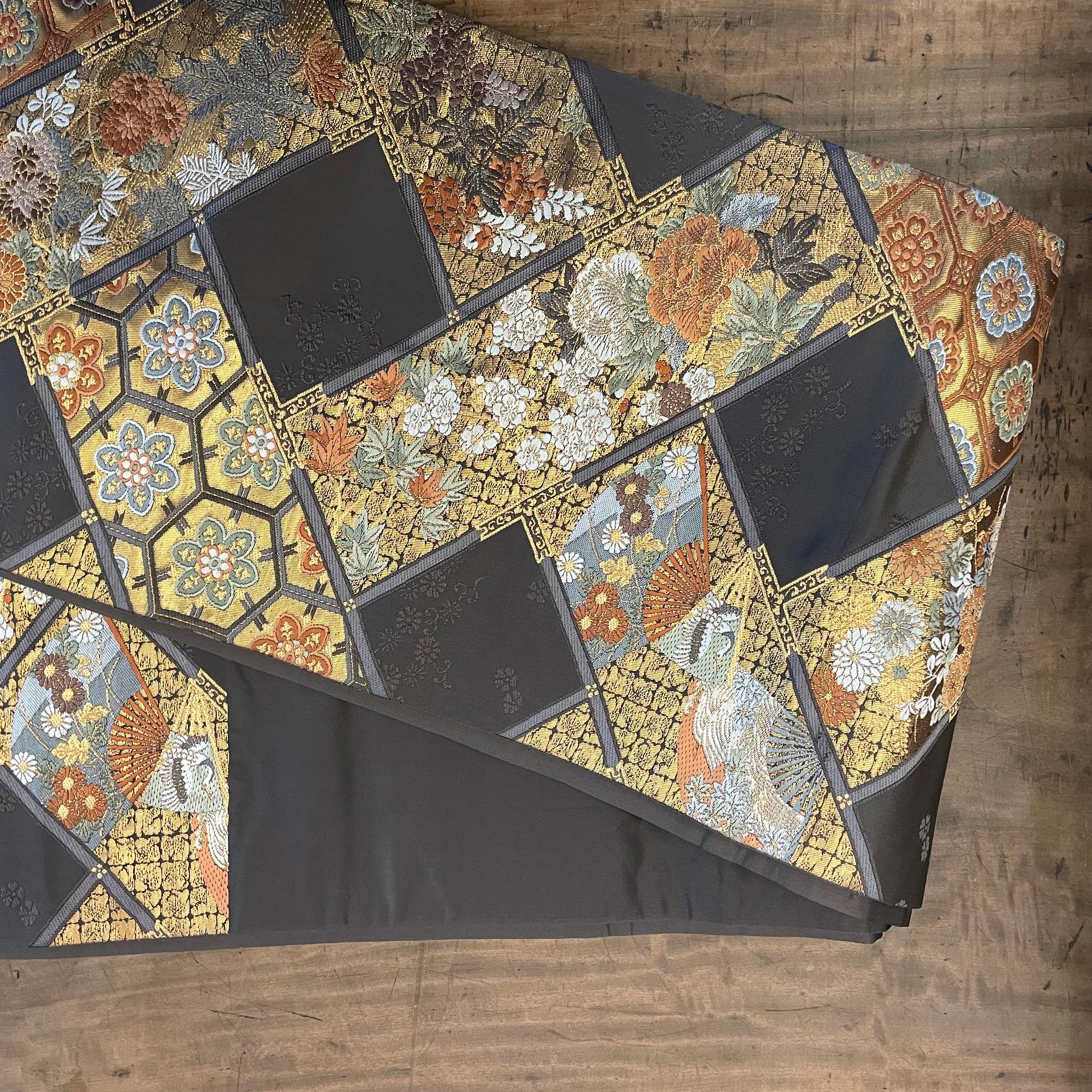 Japanischer Vintage Kimono Seidengürtel Obi Dunkelbraun und Gold Blumen 1960s (Handgefertigt) im Angebot