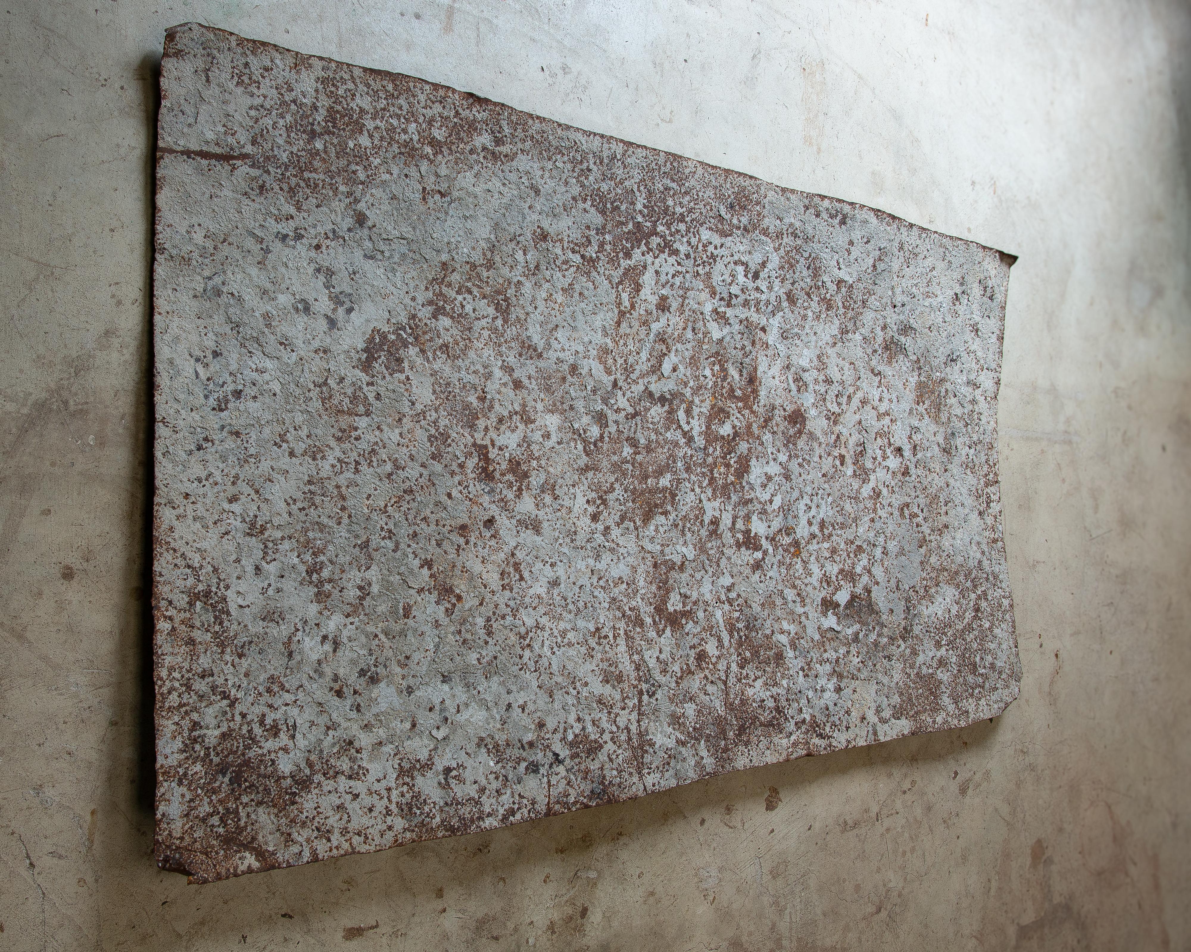 Japanese vintage large industrial rusty iron wall decor - wabi sabi objet d'art In Good Condition For Sale In 常陸大宮市, JP