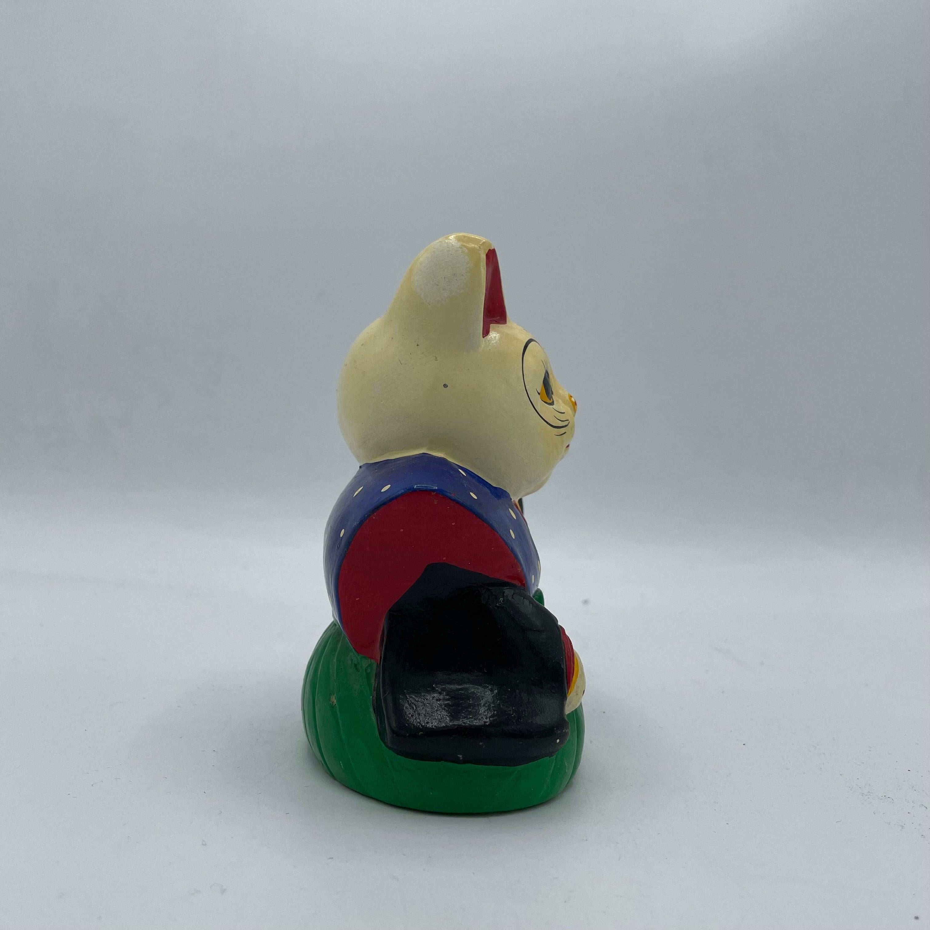 Japanische Vintage Manekineko Katze Objekt 1970er Jahre im Zustand „Relativ gut“ im Angebot in Paris, FR