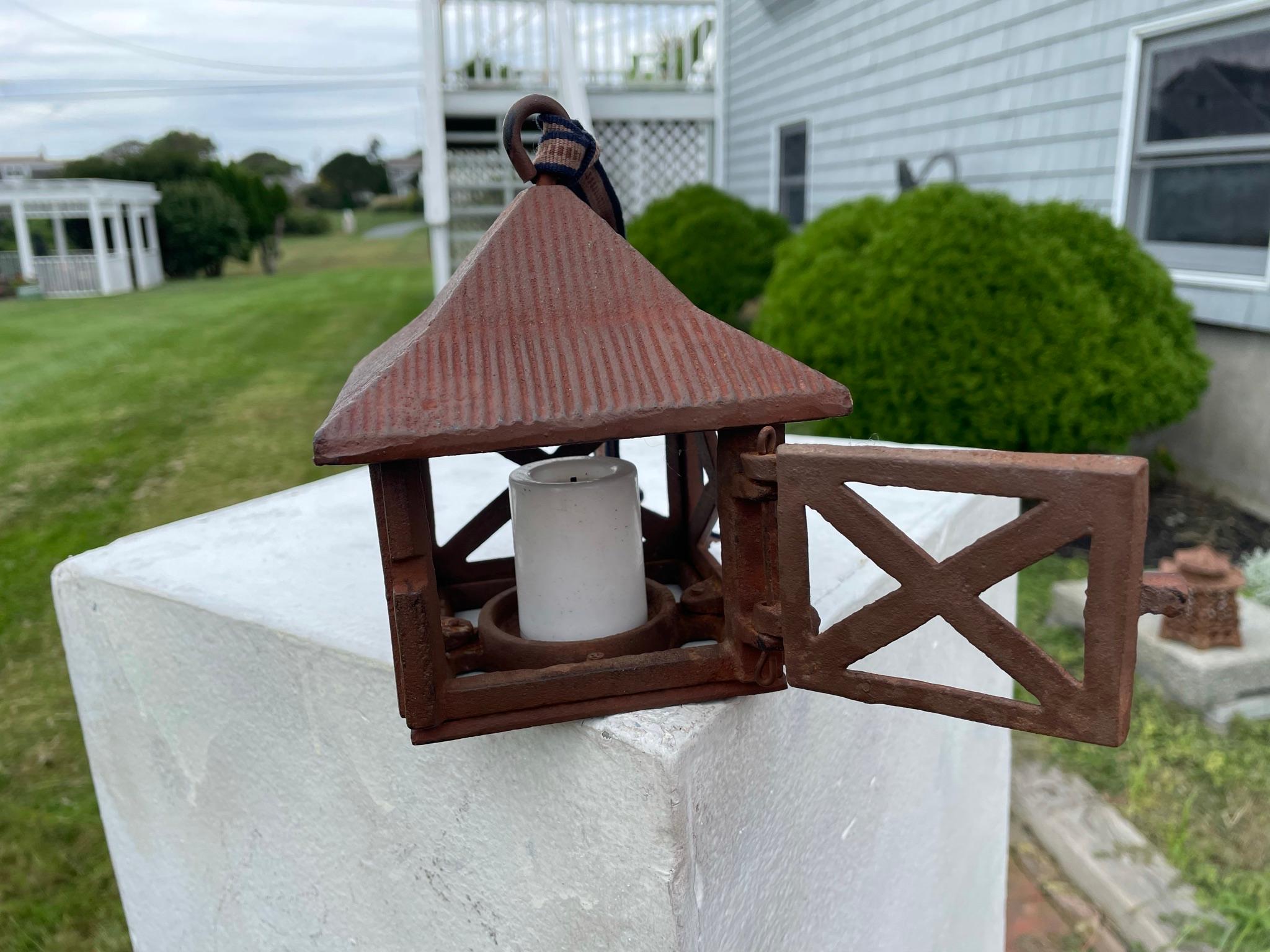 Japanese Vintage Mountain House Lantern In Good Condition In South Burlington, VT