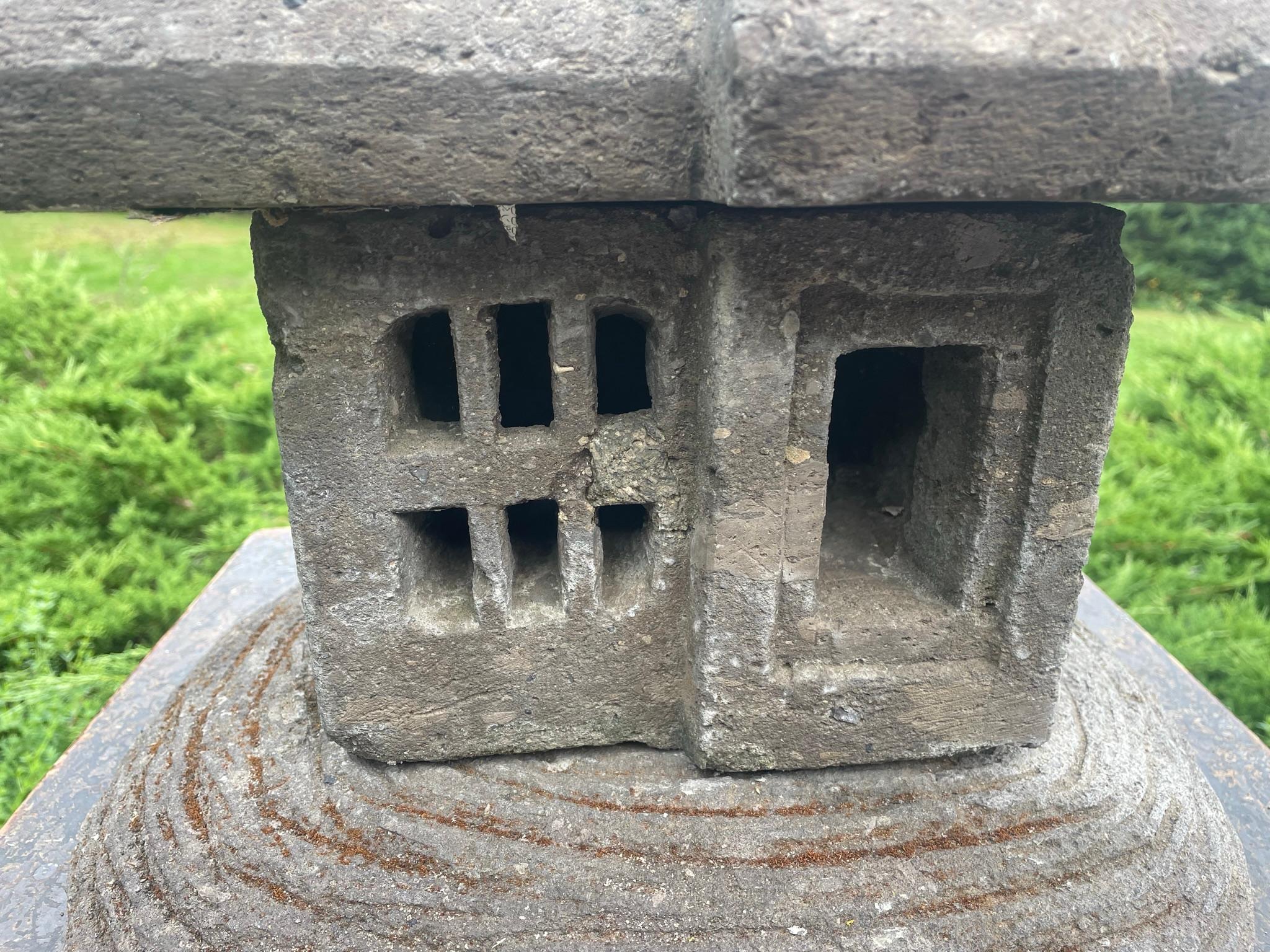 Japanese Old Garden House Model Stone Lantern For Sale 4