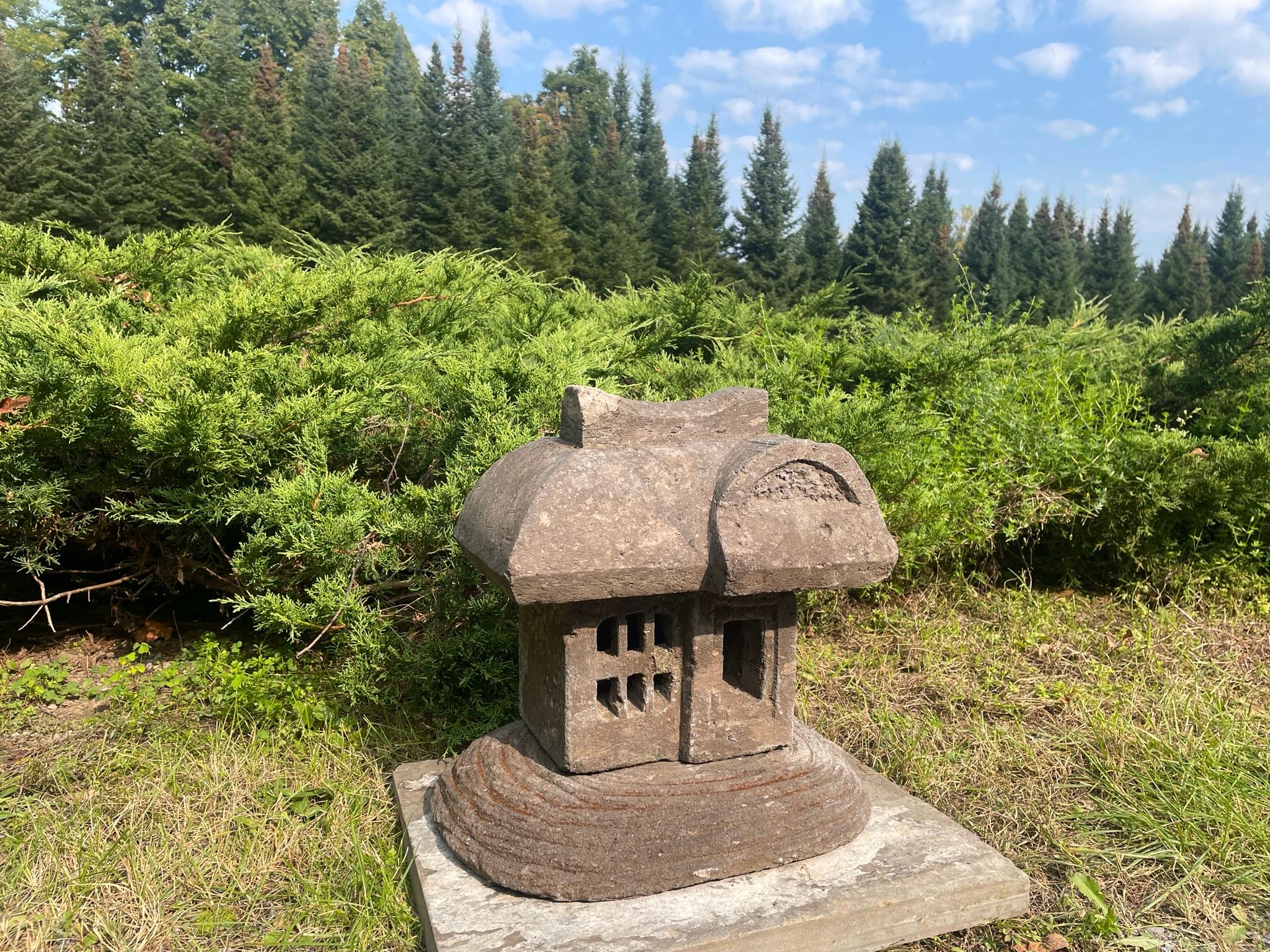Hand-Carved Japanese Old Garden House Model Stone Lantern For Sale