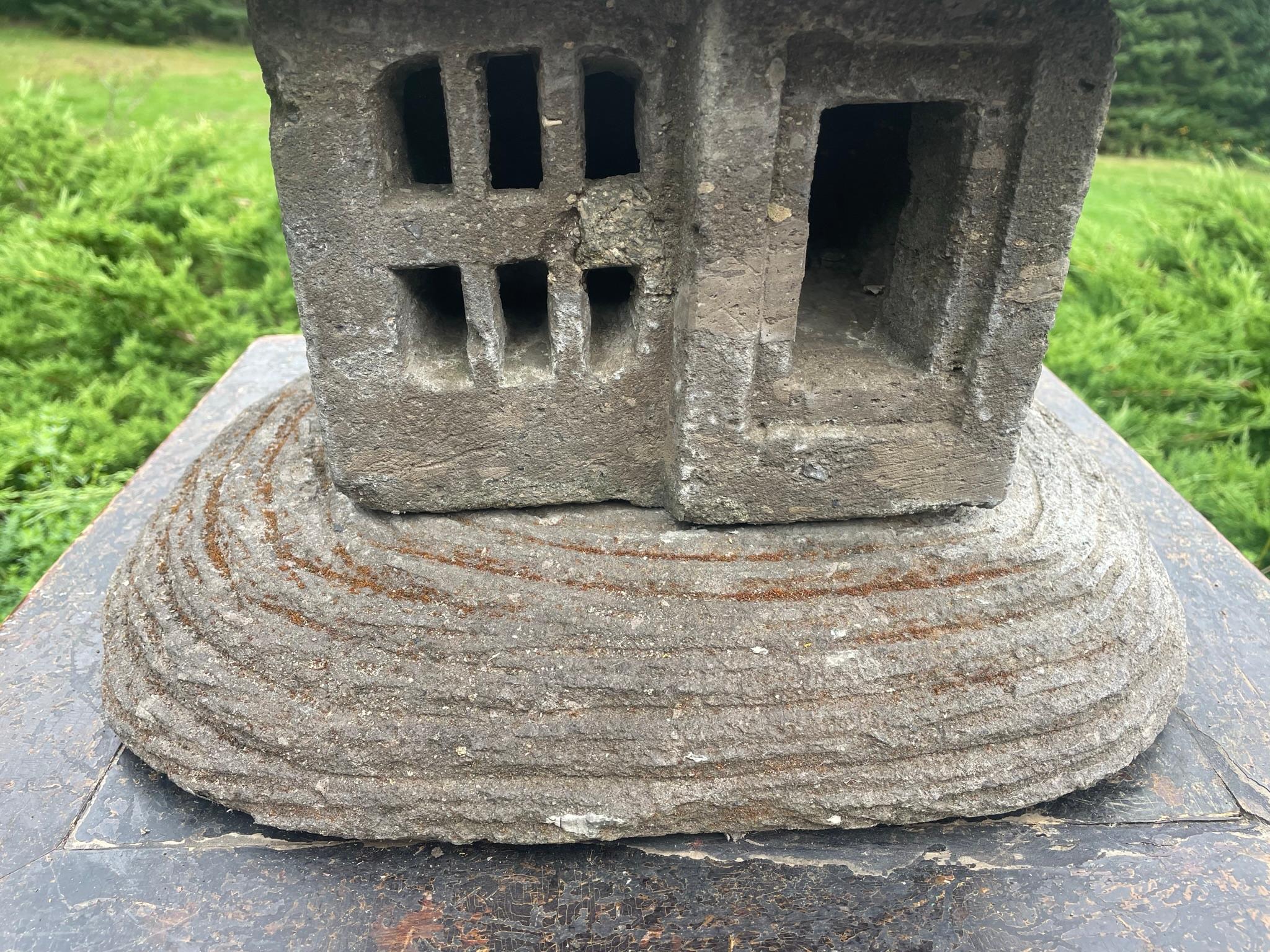 Japanese Old Garden House Model Stone Lantern For Sale 2