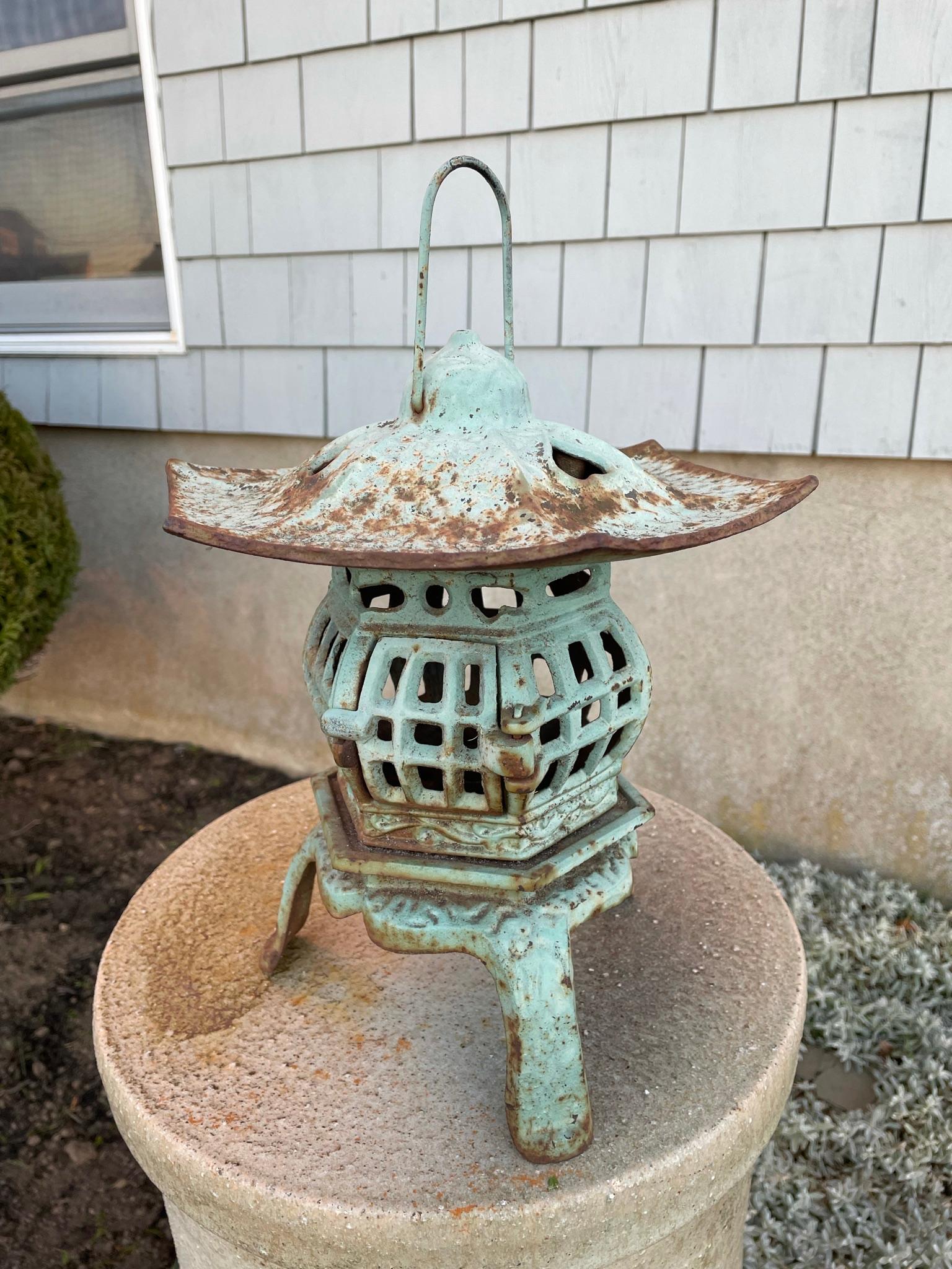 Japanese Vintage Old Robin Egg Blue Hearts Garden Lantern In Good Condition In South Burlington, VT