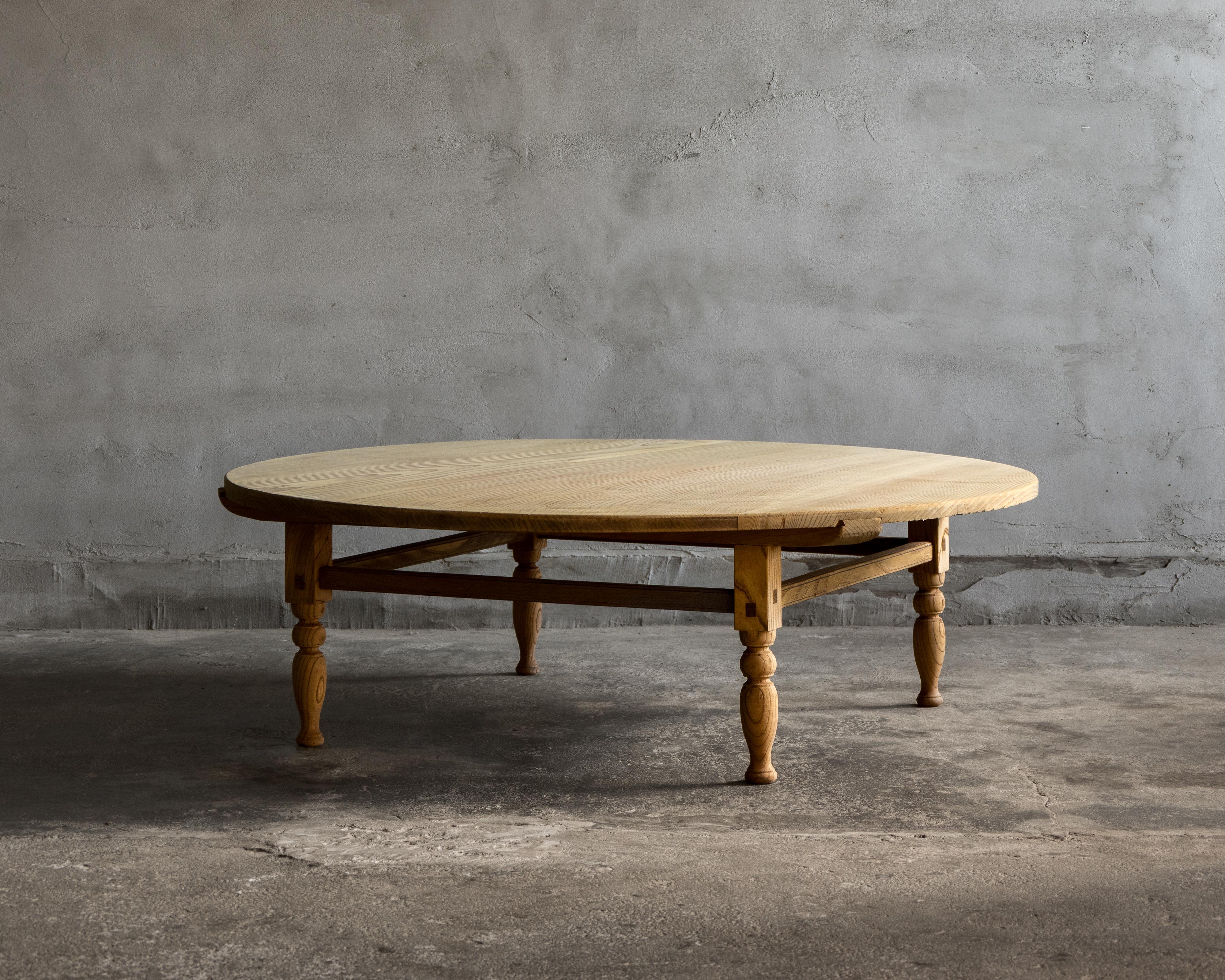 Mesa baja/de café redonda japonesa vintage (Zataku), principios de Showa 1926- Madera en venta