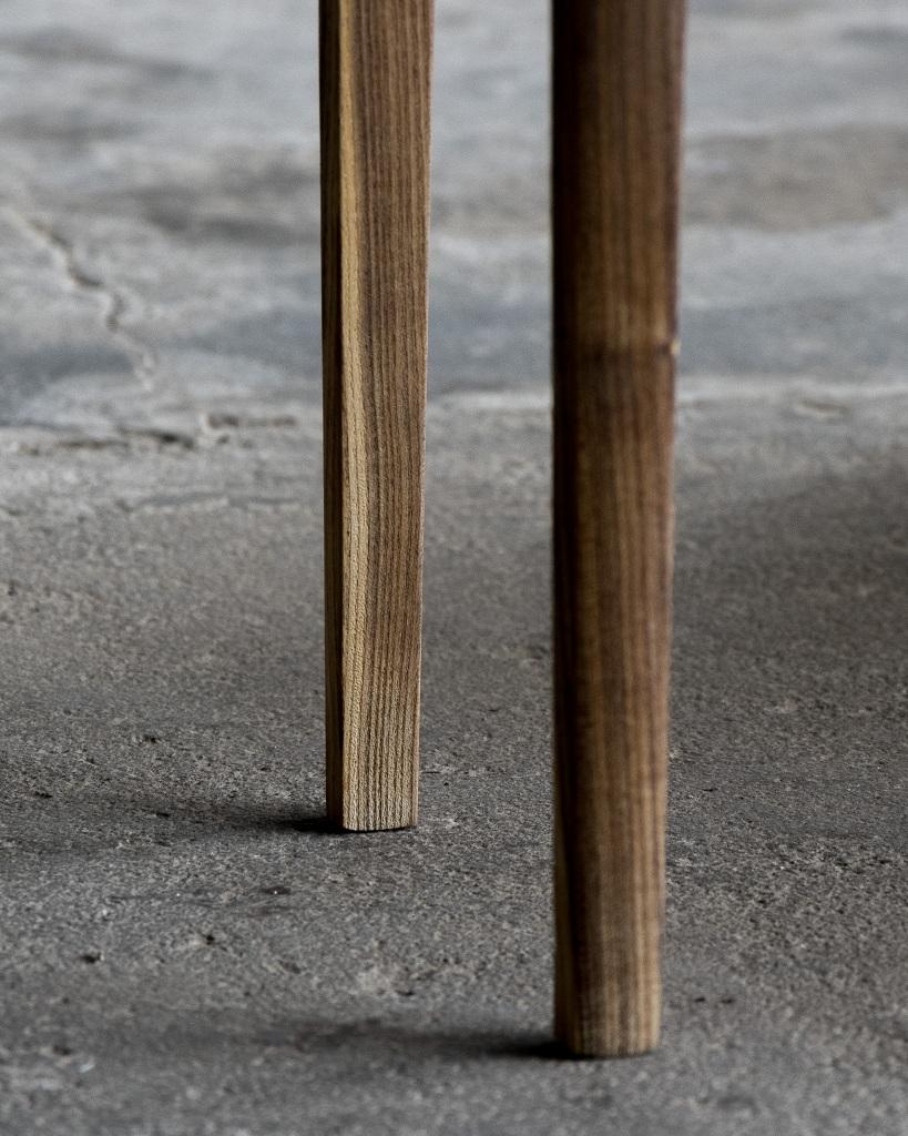Japanese Vintage Side Table in Zelkova, Mid Showa Period '1940-' For Sale 4