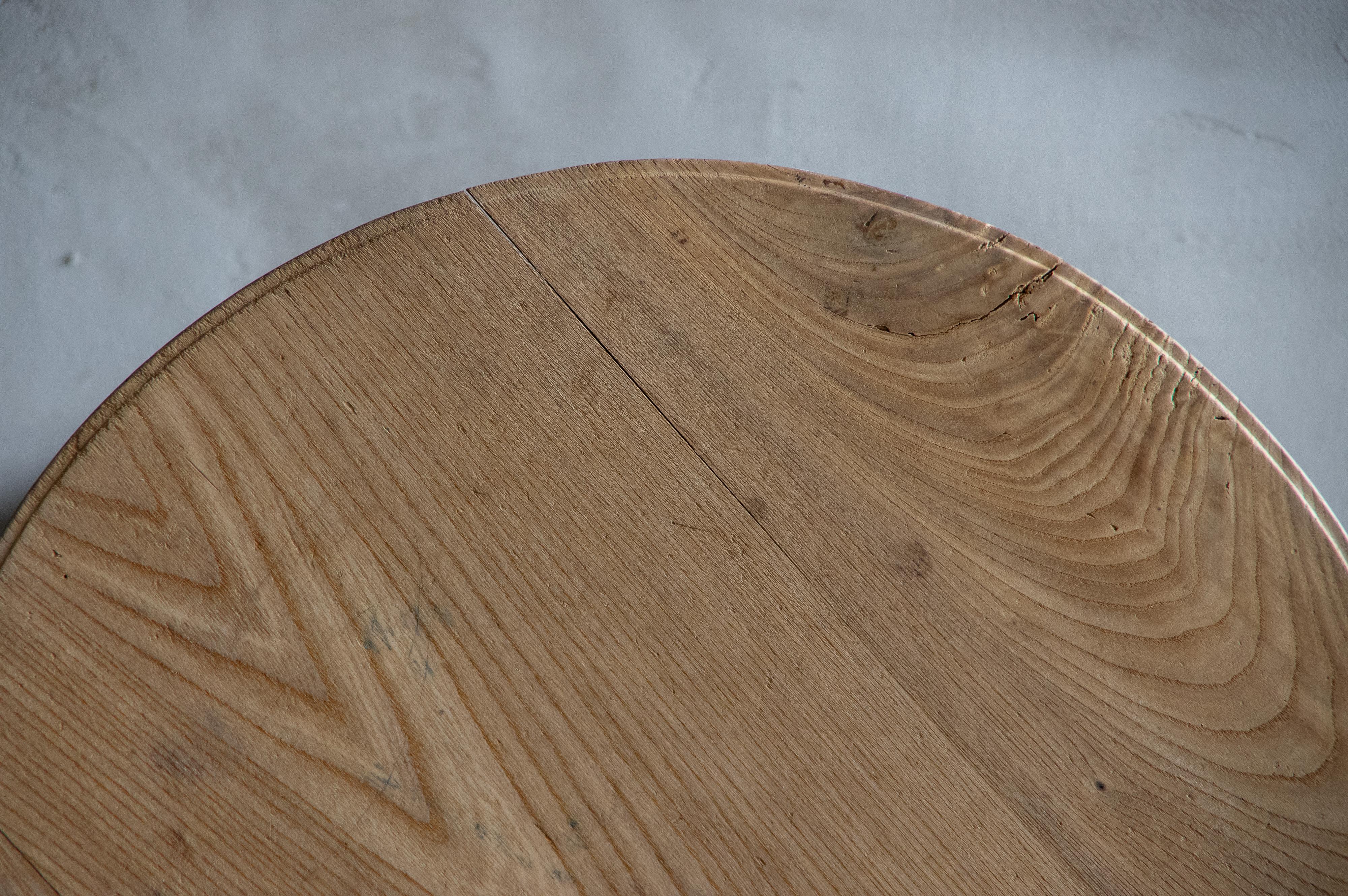 Japanese Vintage  Side Table (Round) , Natural Finish , Showa 1926– For Sale 5