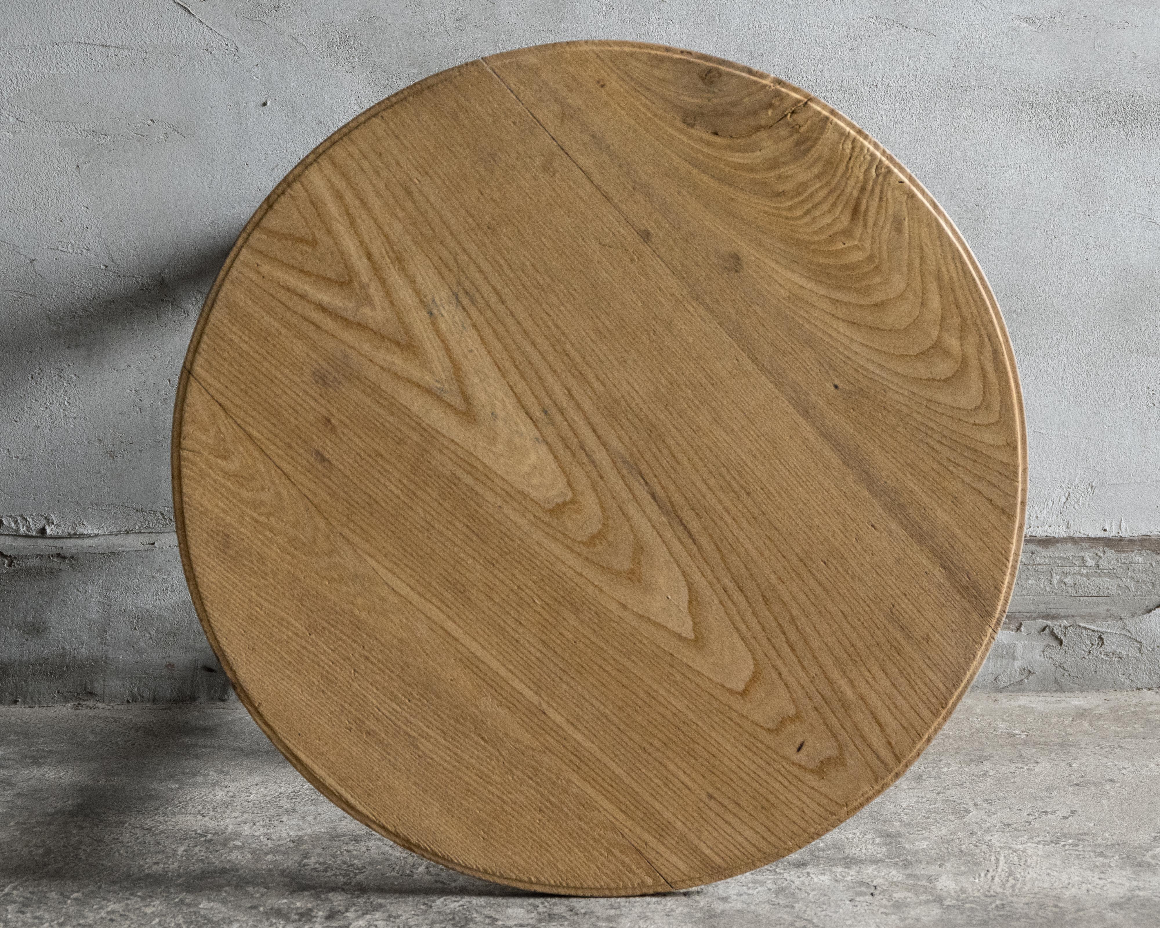 Japanese Vintage  Side Table (Round) , Natural Finish , Showa 1926– For Sale 4