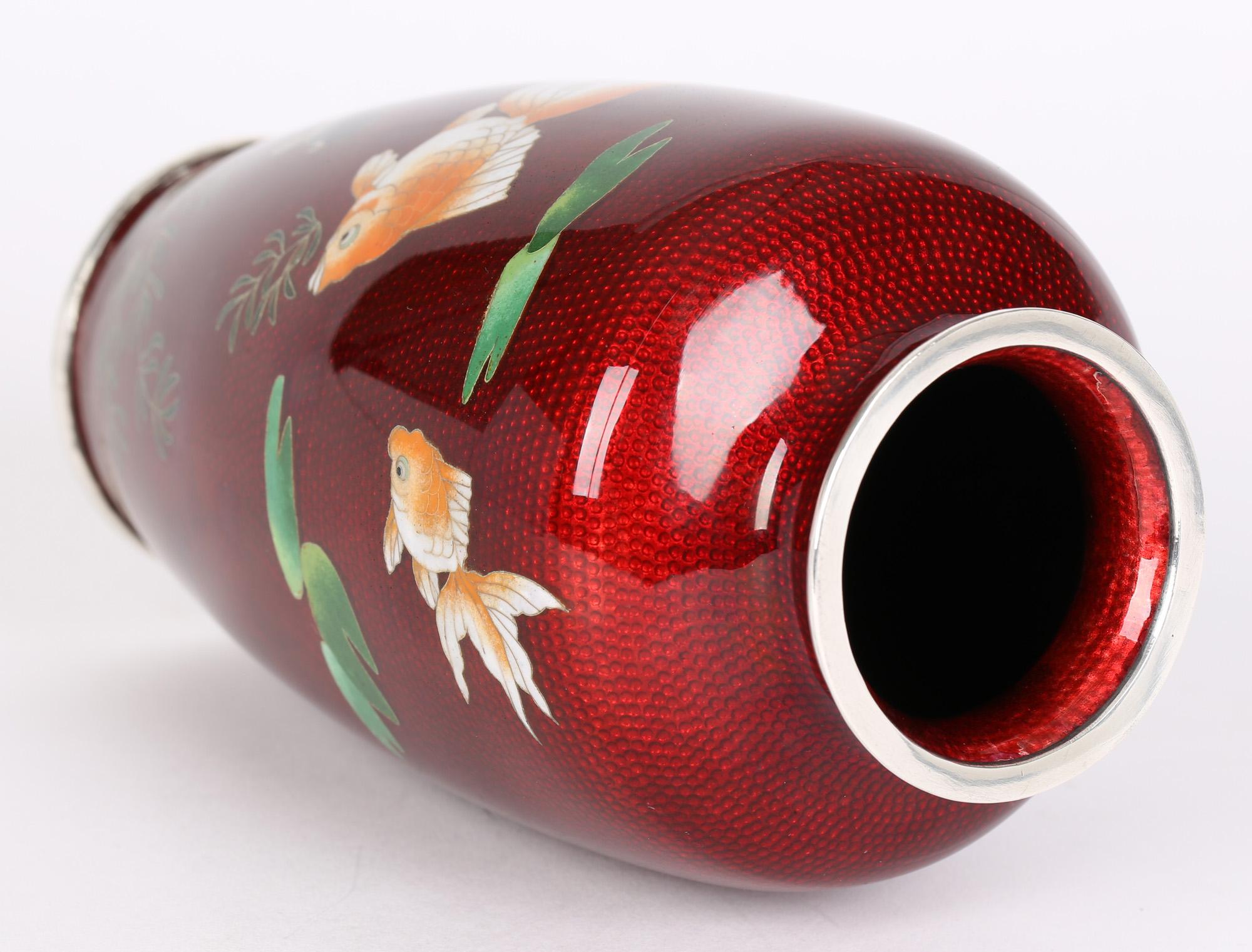 Japanische japanische Vintage-Cloisonné-Vase aus Silber und Metall mit Fisch im Angebot 8