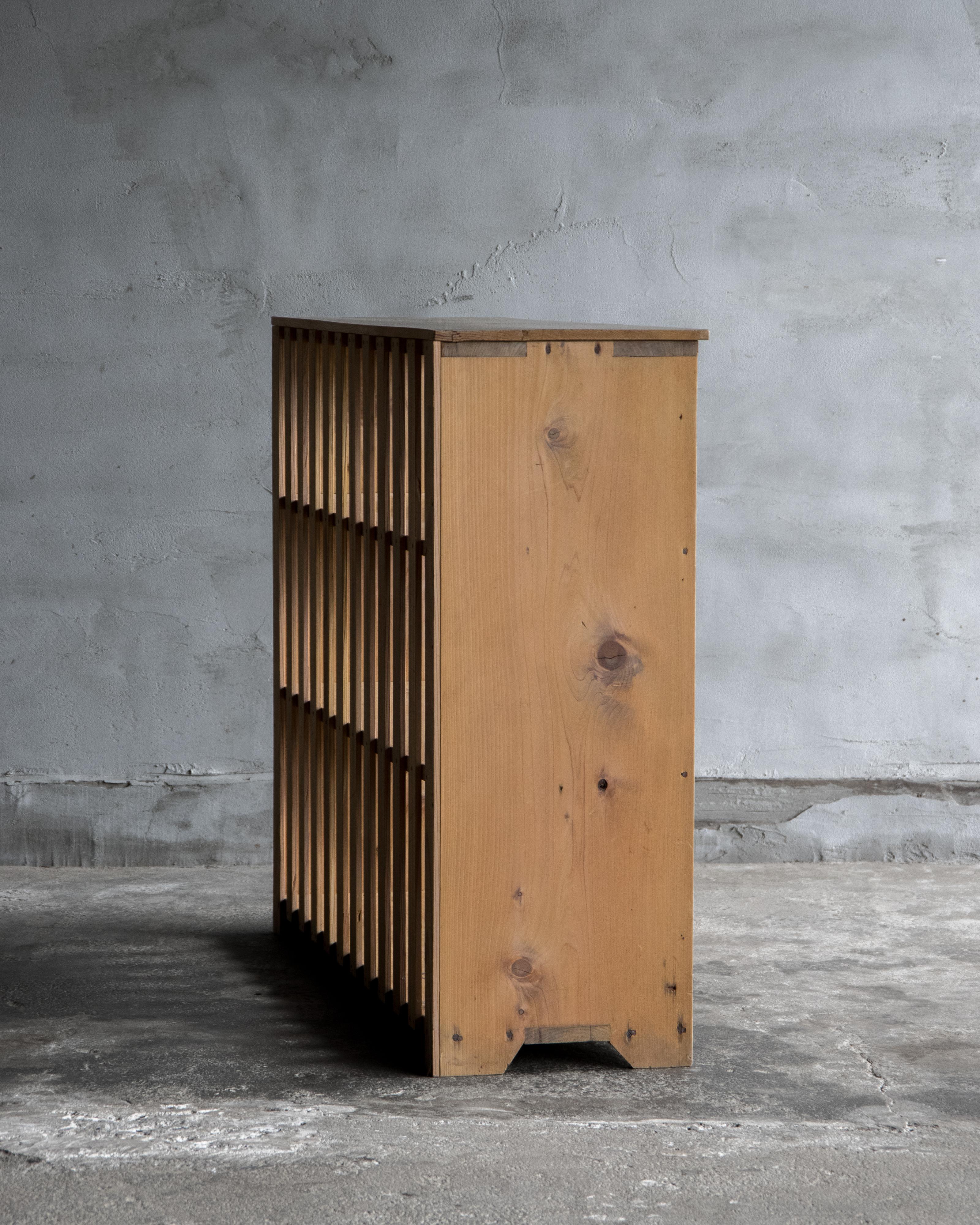 Etagère japonaise vintage à lattes en hinoki, début de la période Showa '1926-'. en vente 3