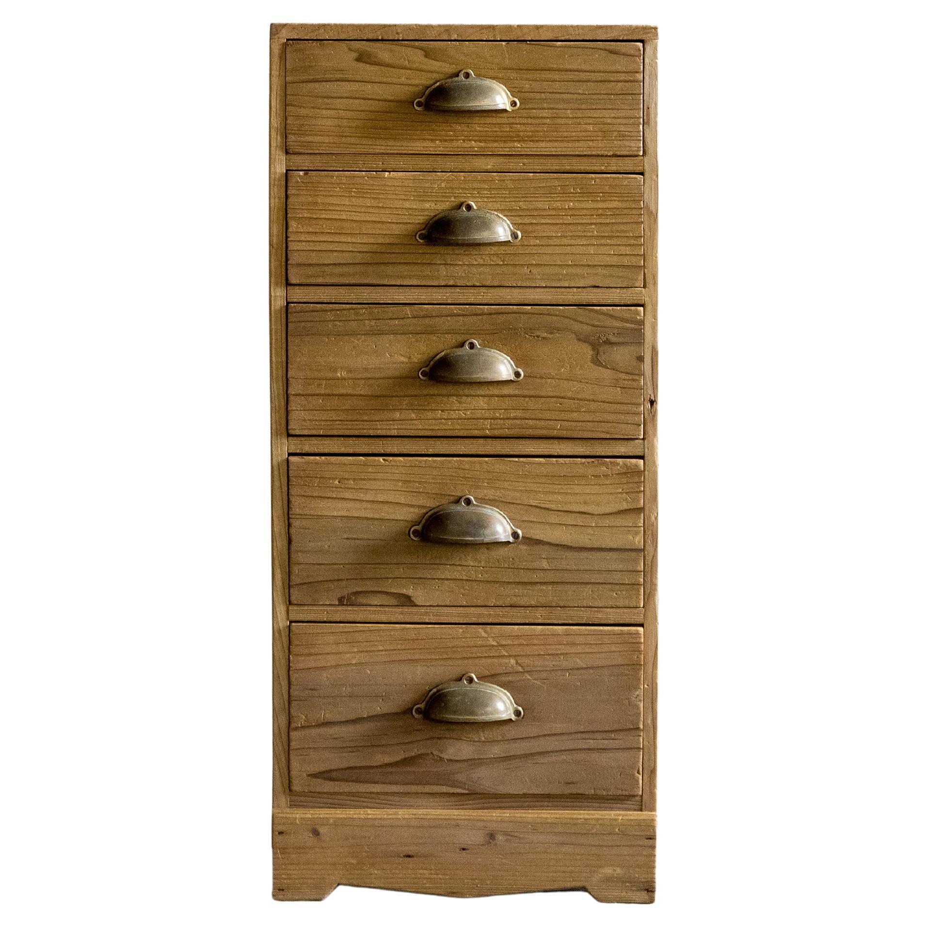Petite commode japonaise vintage, Kohikidashi, début de la période Showa (1926-)