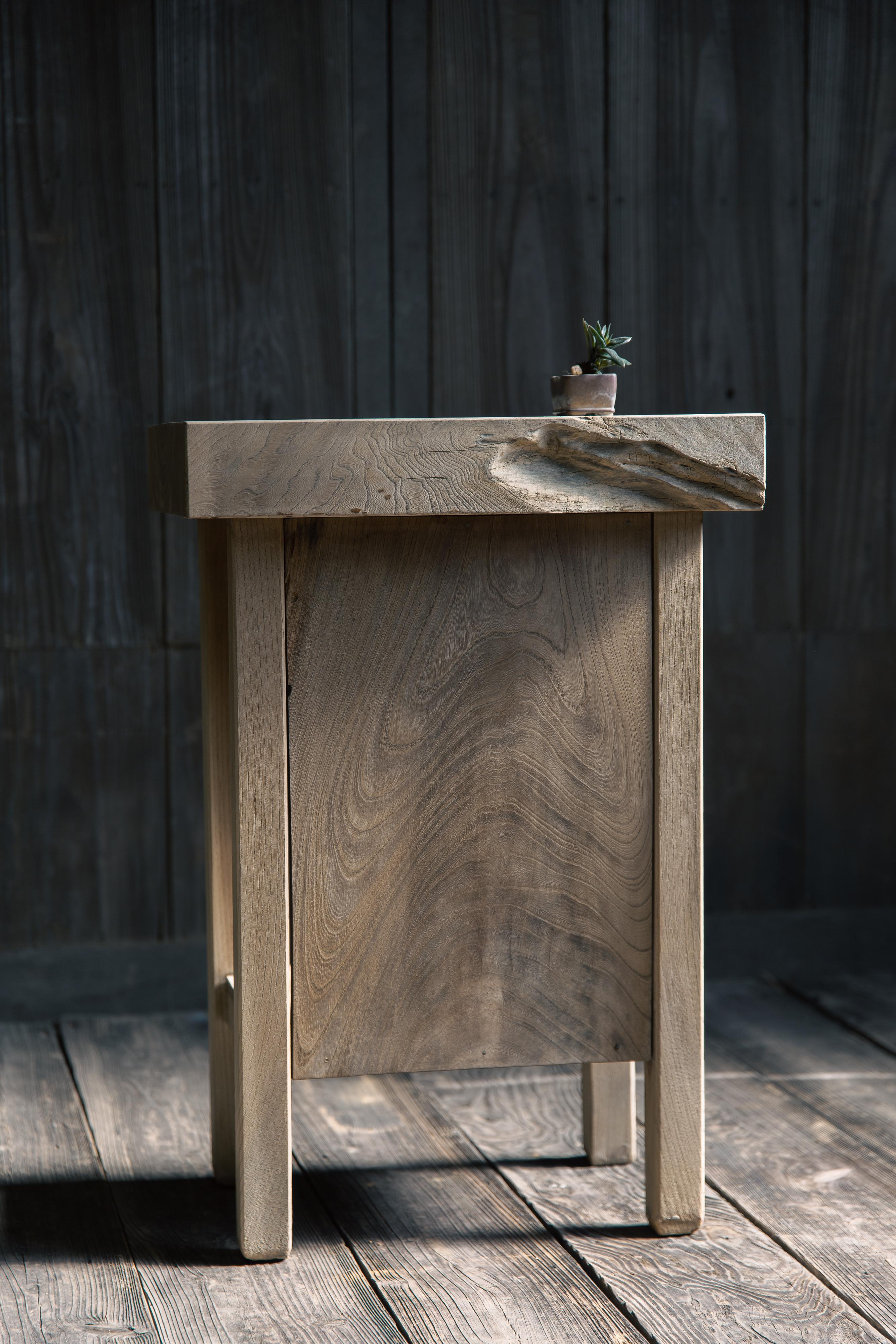 Expositor o taburete vintage japonés de madera de los años 50. wabi sabi Japandi en venta 3