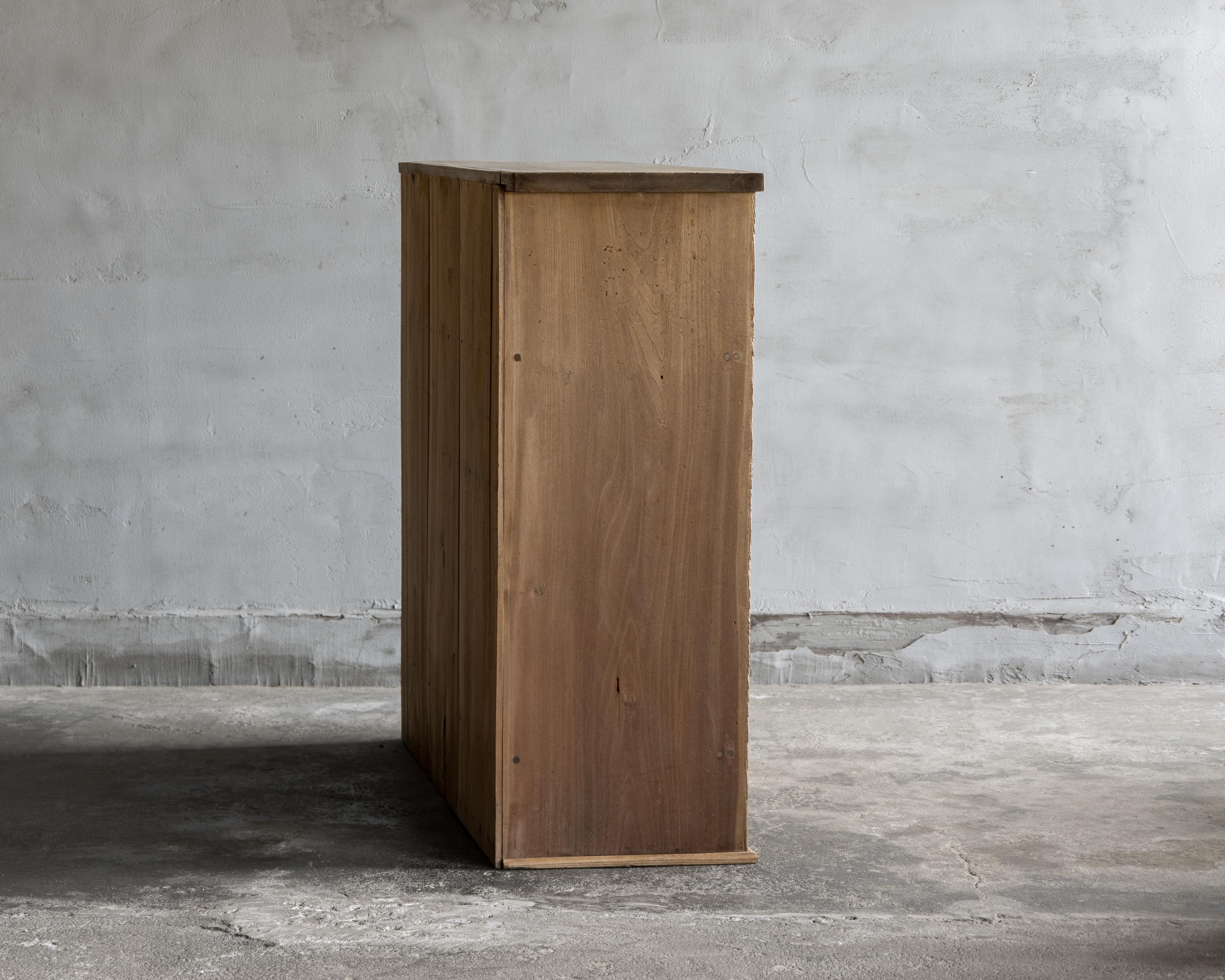 Japanese Vintage Tea Cabinet (Chadansu), Early Showa Period (1926–) For Sale 5