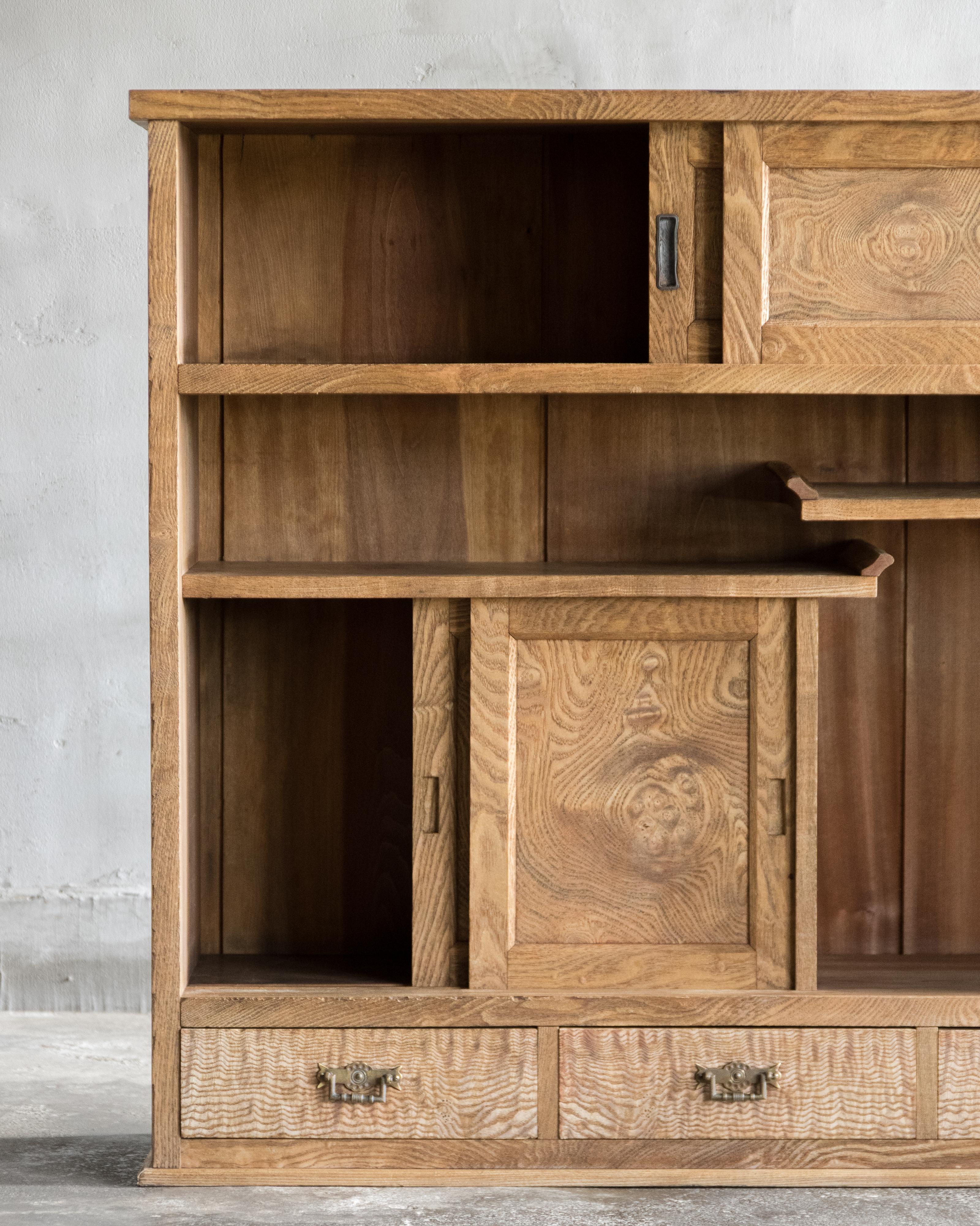 Japanese Vintage Tea Cabinet (Chadansu), Early Showa Period (1926–) For Sale 2
