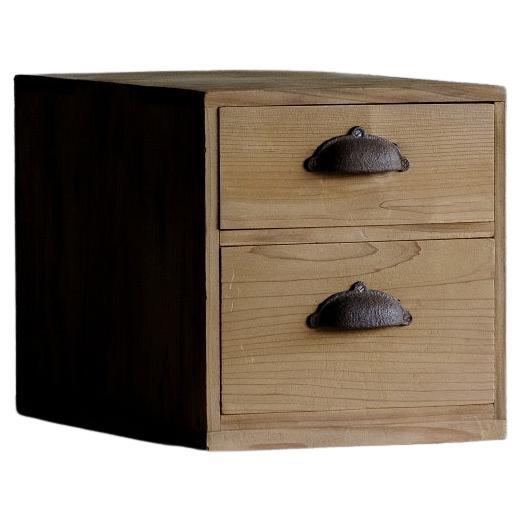 Caja japonesa vintage de dos cajones, principios del periodo Showa '1926-'