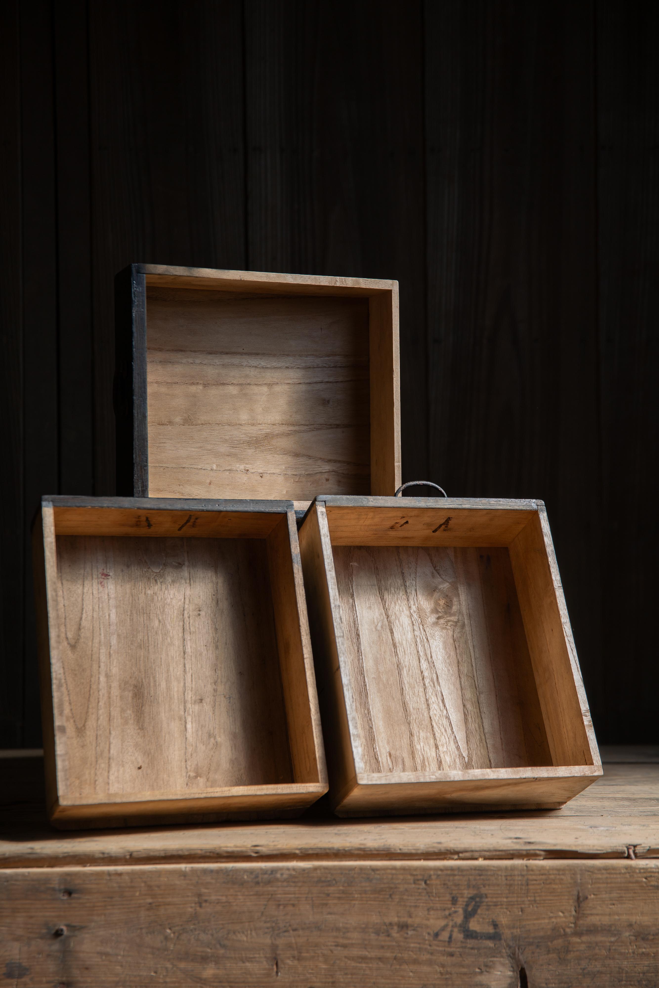 Kleine japanische Vintage urushi-Kommode Kiri Tansu mit Schubladenschrank, wabi sabi mingei im Angebot 12
