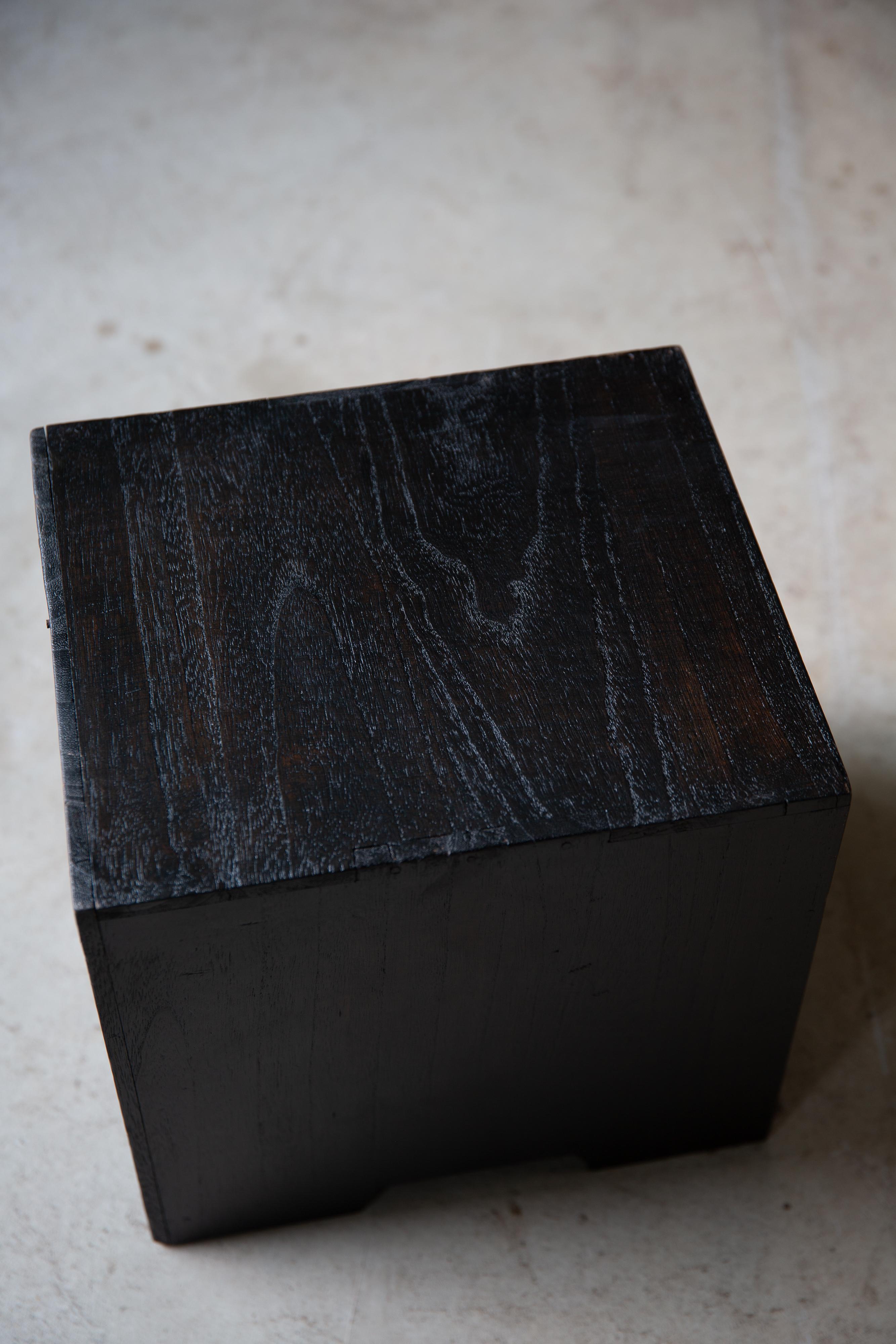 Kleine japanische Vintage urushi-Kommode Kiri Tansu mit Schubladenschrank, wabi sabi mingei (20. Jahrhundert) im Angebot