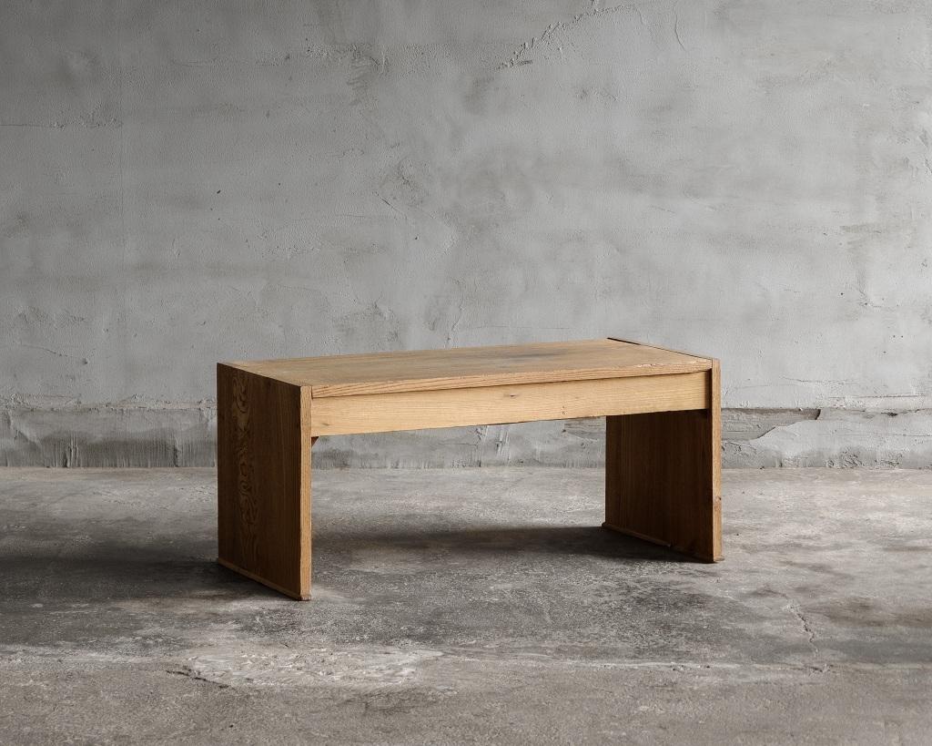Japanese Vintage Writing Desk, low table Early Showa Period '1926-' In Good Condition In Hitachiomiya-shi, 08