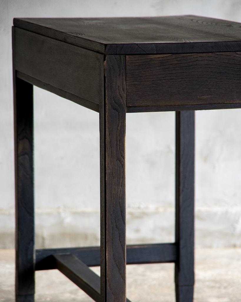 Mesa de Escritura Vintage Japonesa, Periodo Showa laca negra, Madera Maciza siglo XX en venta