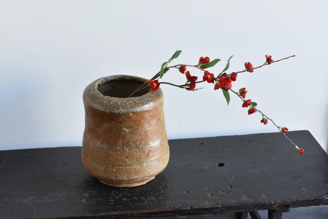 Japanische Wabi Sabi Antikes Keramikgefäß/1600er Jahre/Edo-Periode Vase (Handgefertigt) im Angebot
