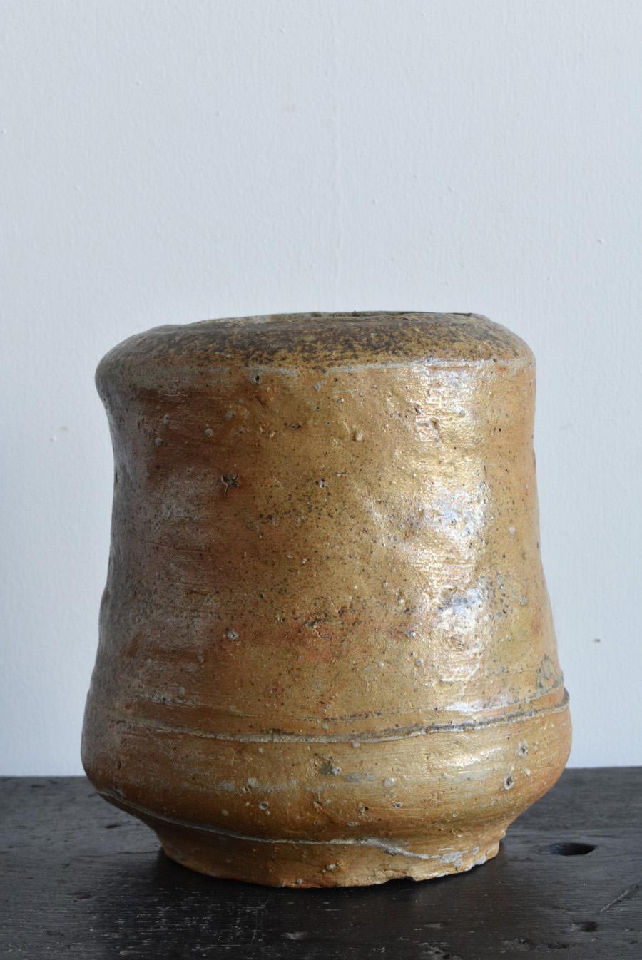 Japanese Wabi Sabi Antique Pottery Jar/1600s/Edo Period Vase In Fair Condition For Sale In Sammu-shi, Chiba