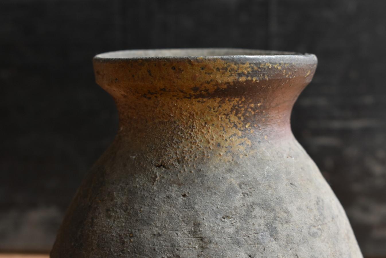 Poteries Petit vase japonais en poterie ancienne Wabi Sabi/